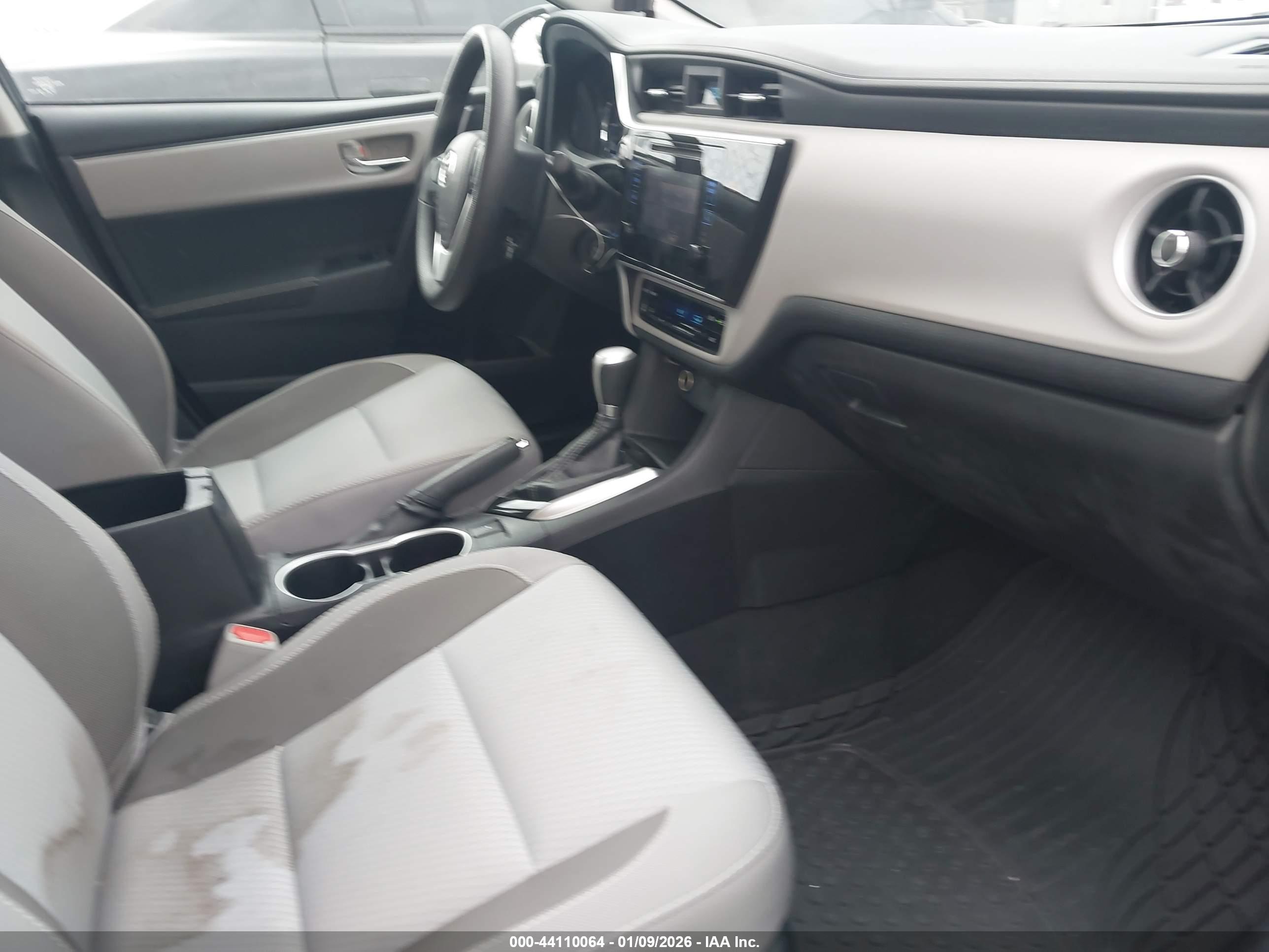 TOYOTA COROLLA image 5