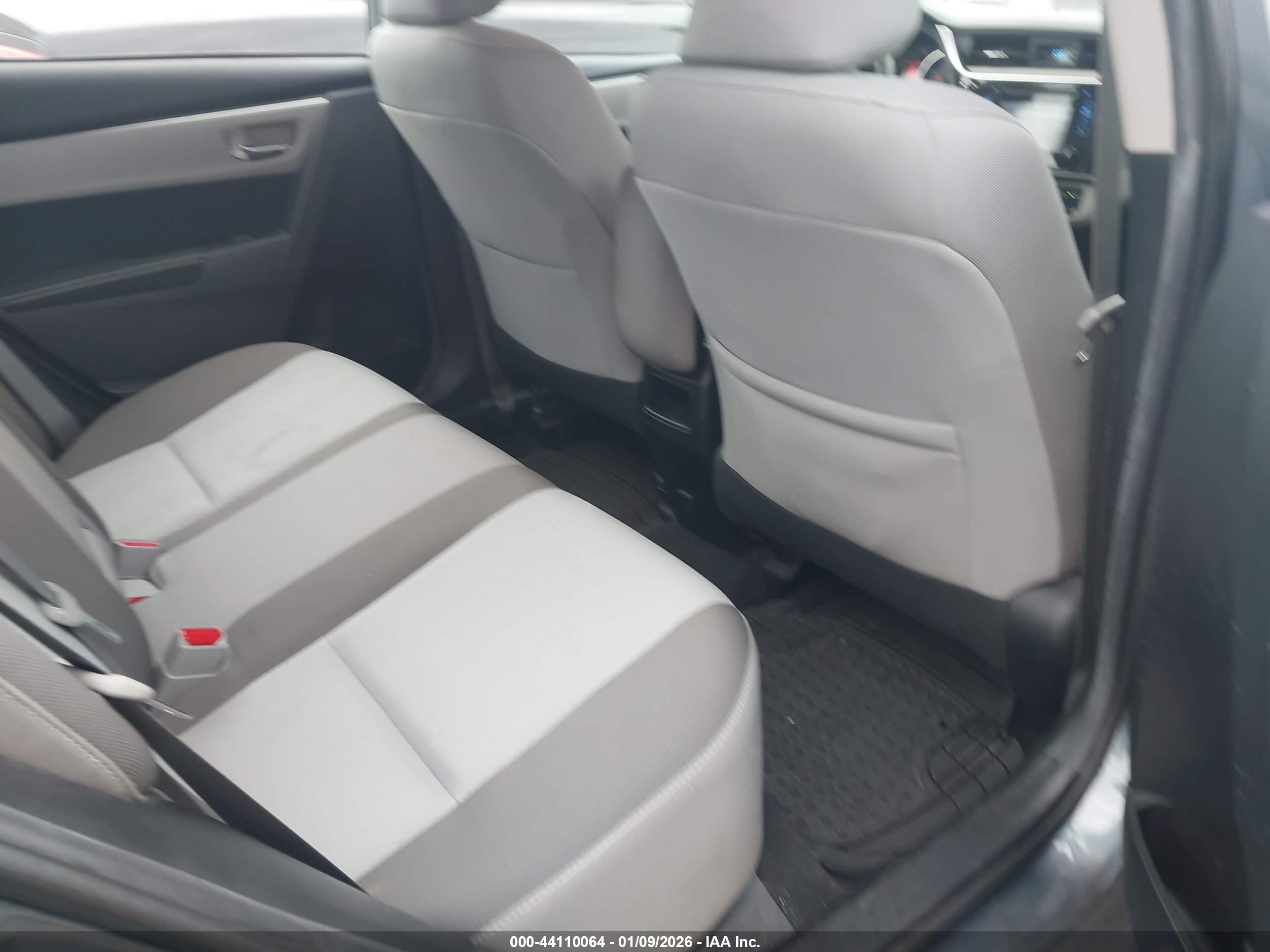 TOYOTA COROLLA image 8