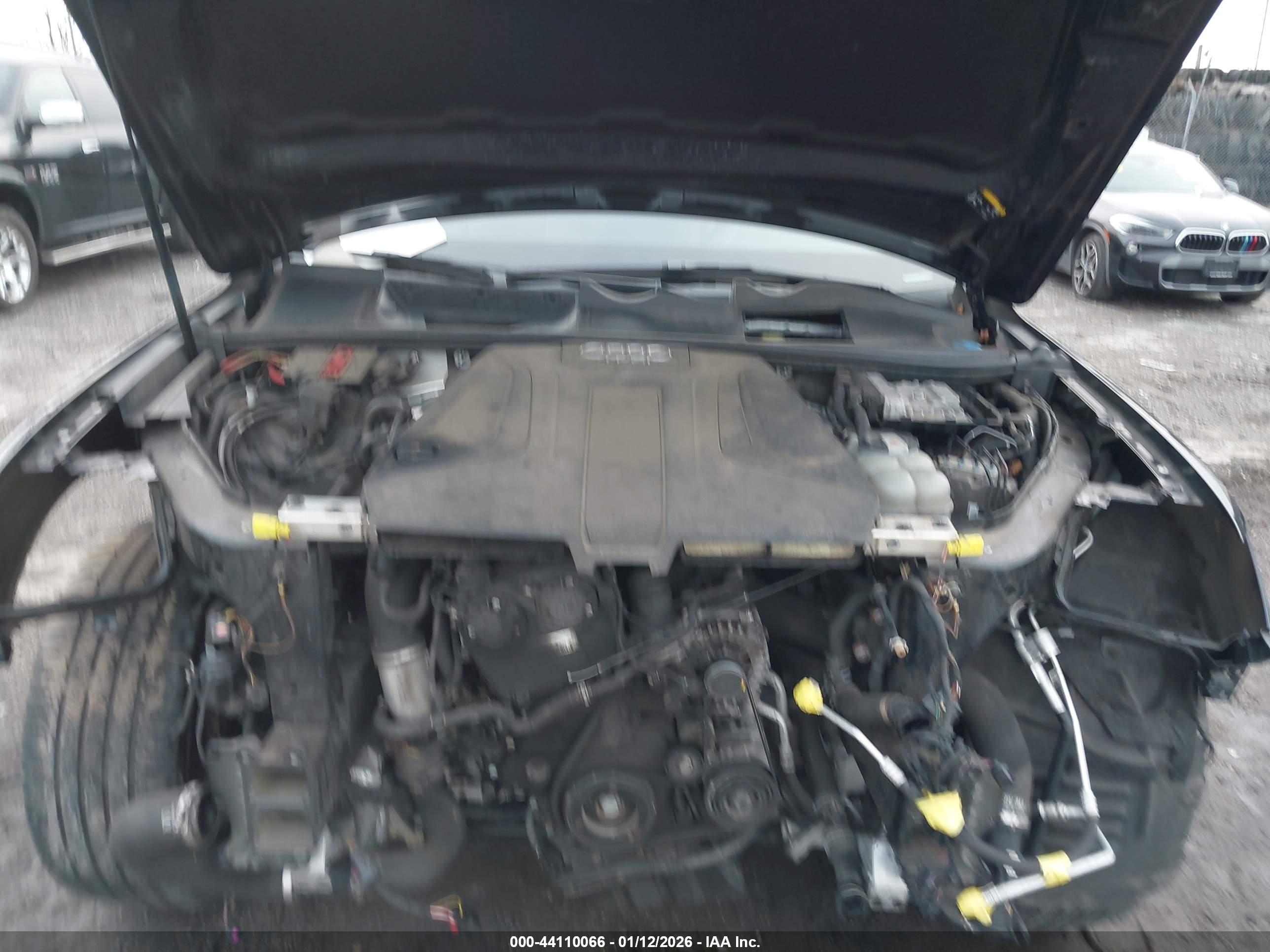 AUDI Q7 image 10