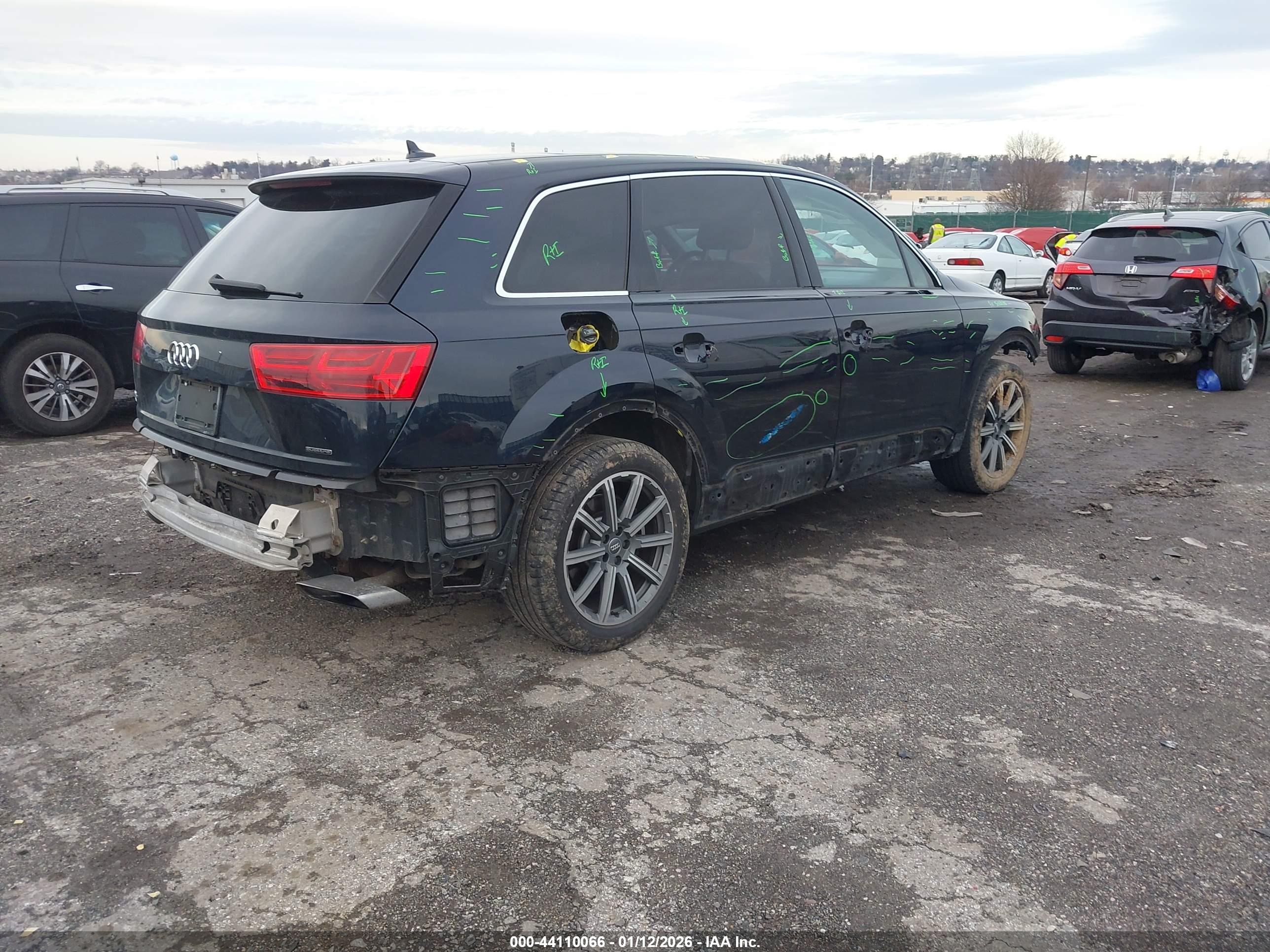 AUDI Q7 image 4