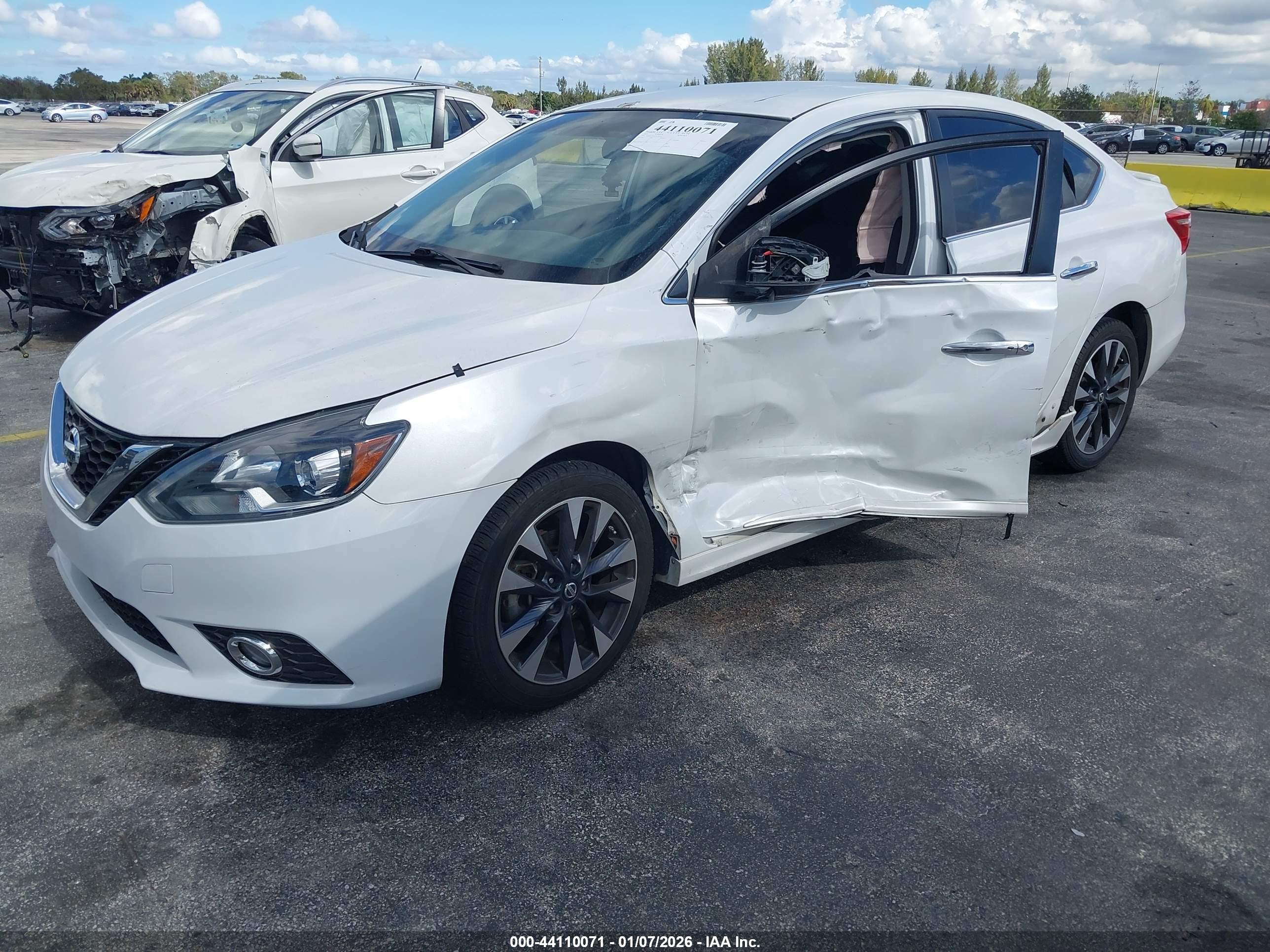 NISSAN SENTRA image 2