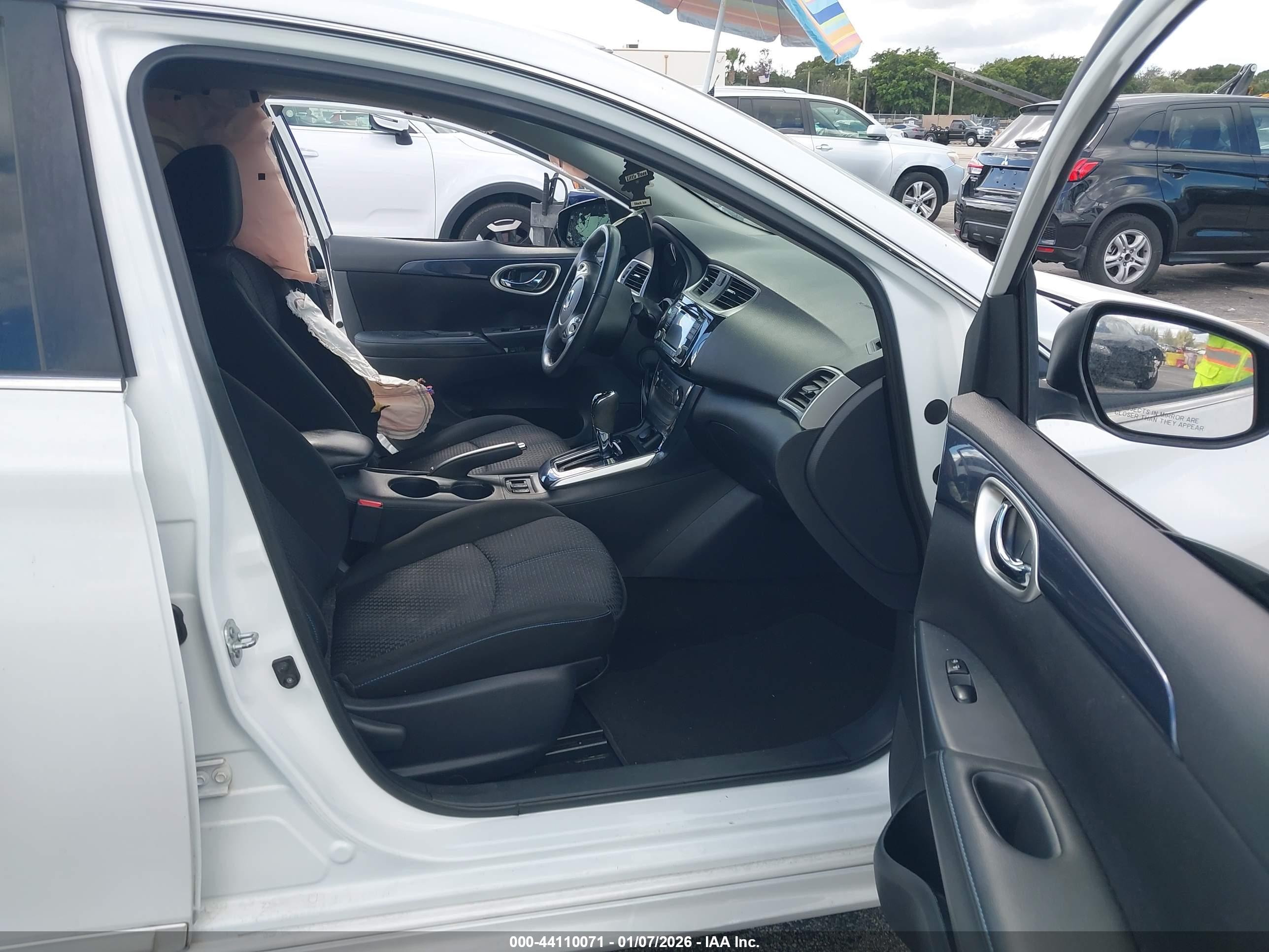 NISSAN SENTRA image 5