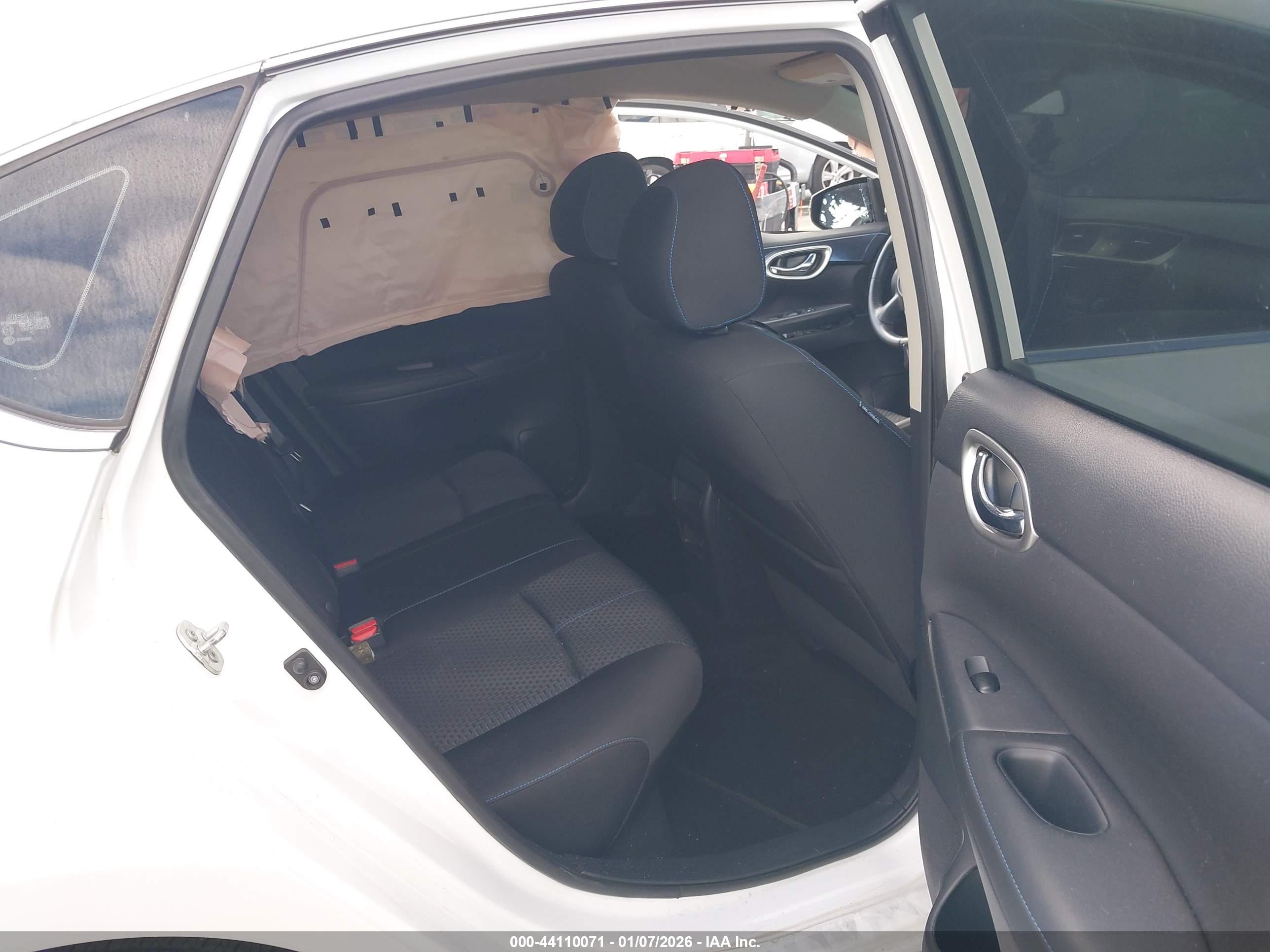 NISSAN SENTRA image 8
