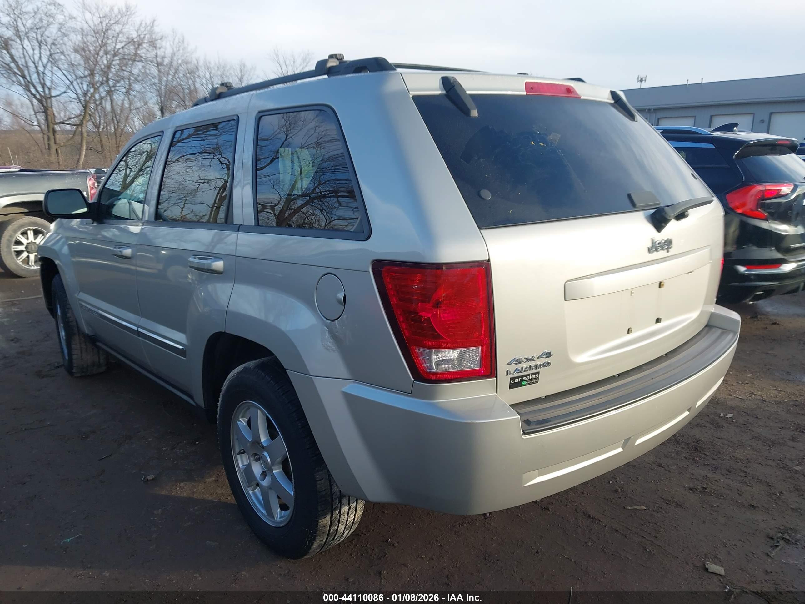 JEEP GRAND image 3