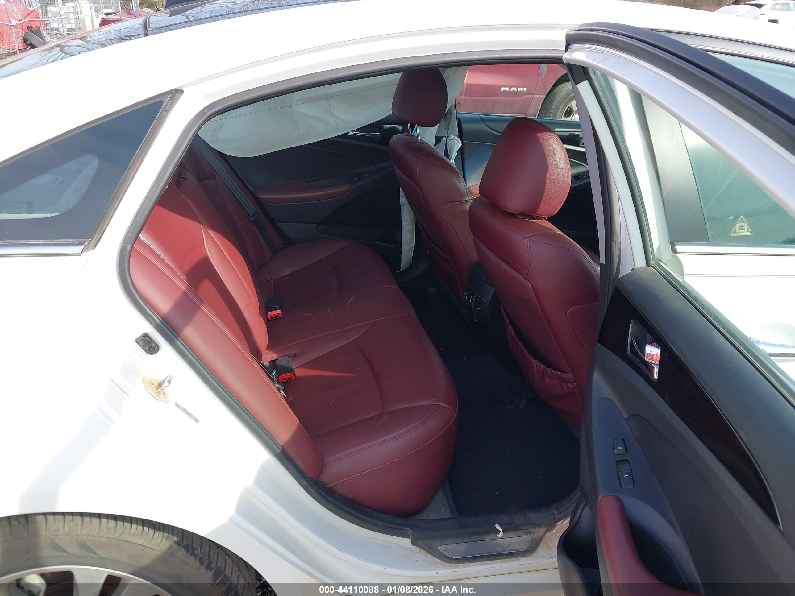 HYUNDAI SONATA image 8