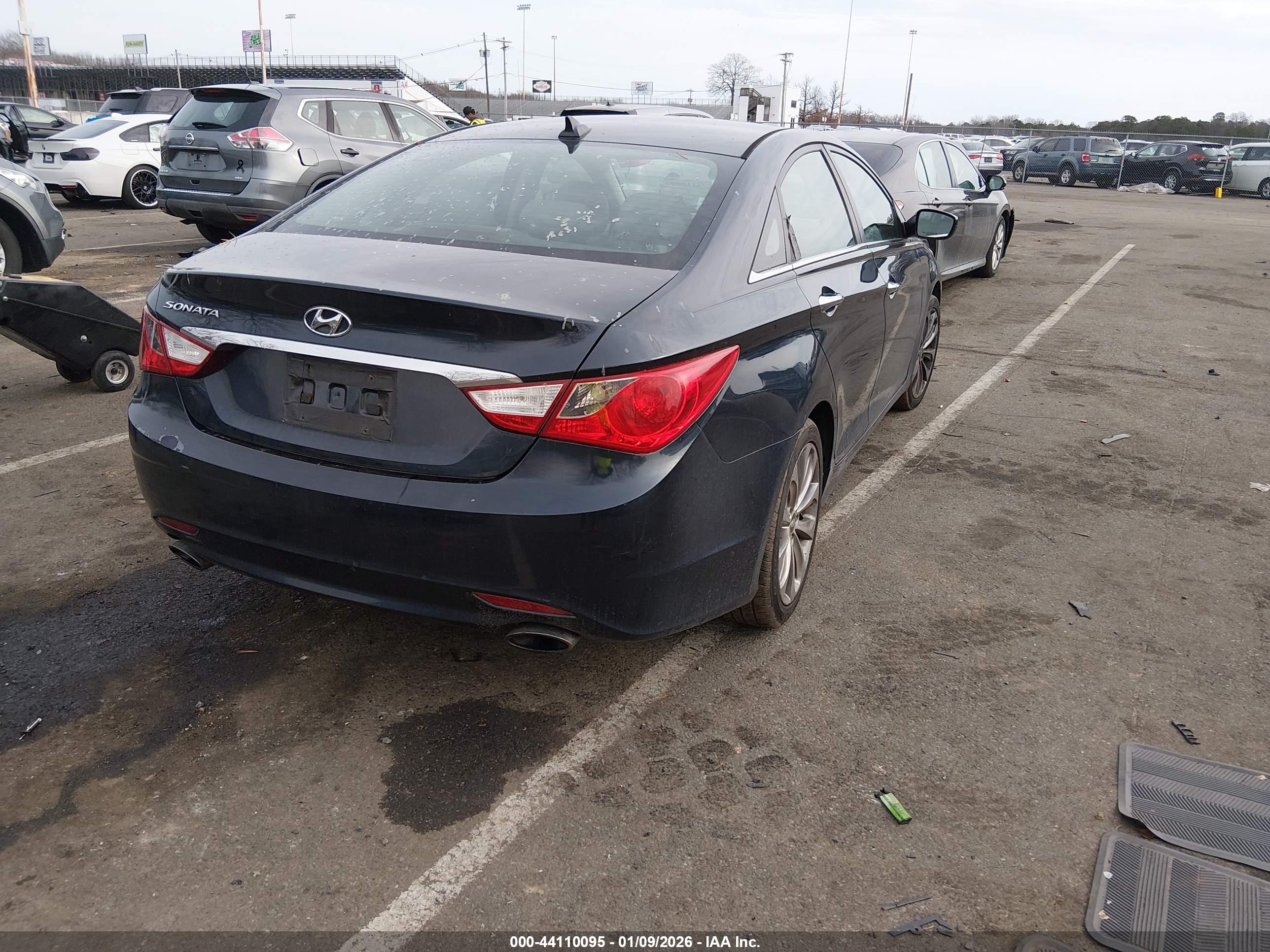 HYUNDAI SONATA image 4