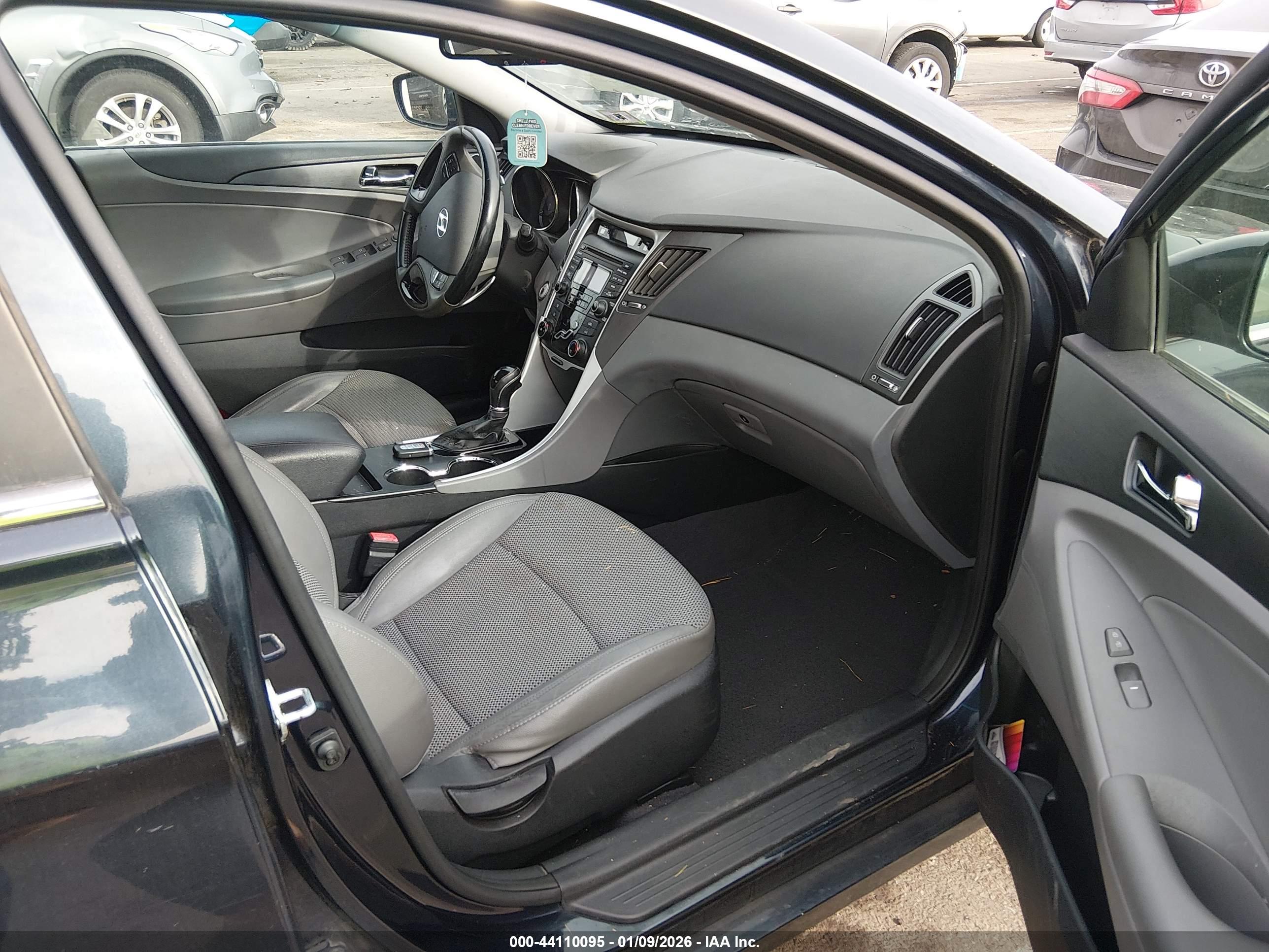 HYUNDAI SONATA image 5