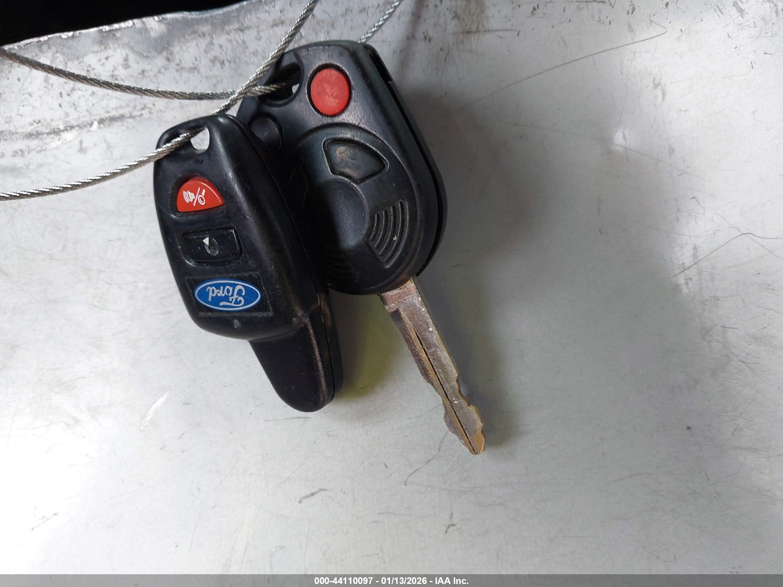 FORD FUSION image 11