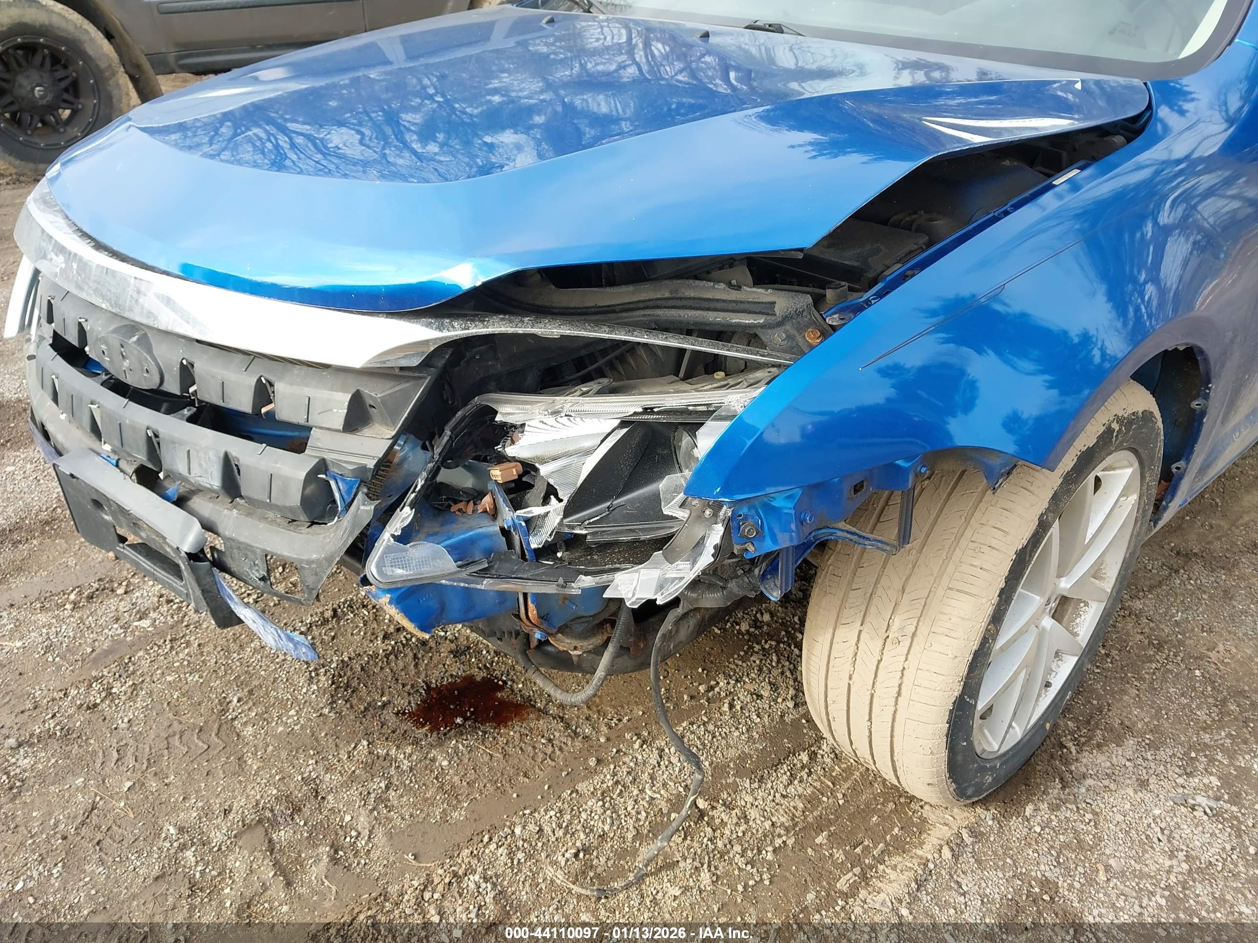 FORD FUSION image 6