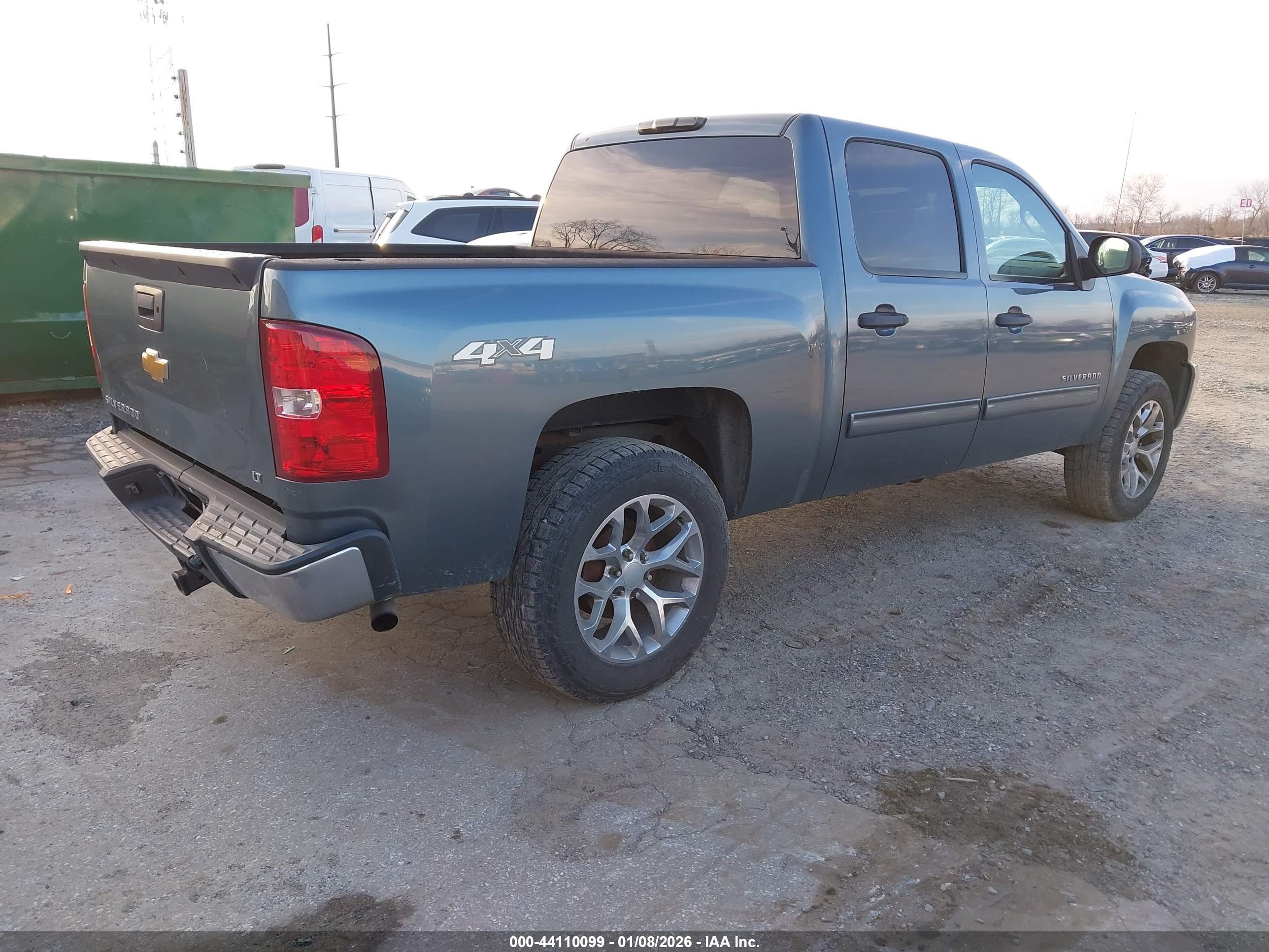 CHEVROLET SILVERADO image 4