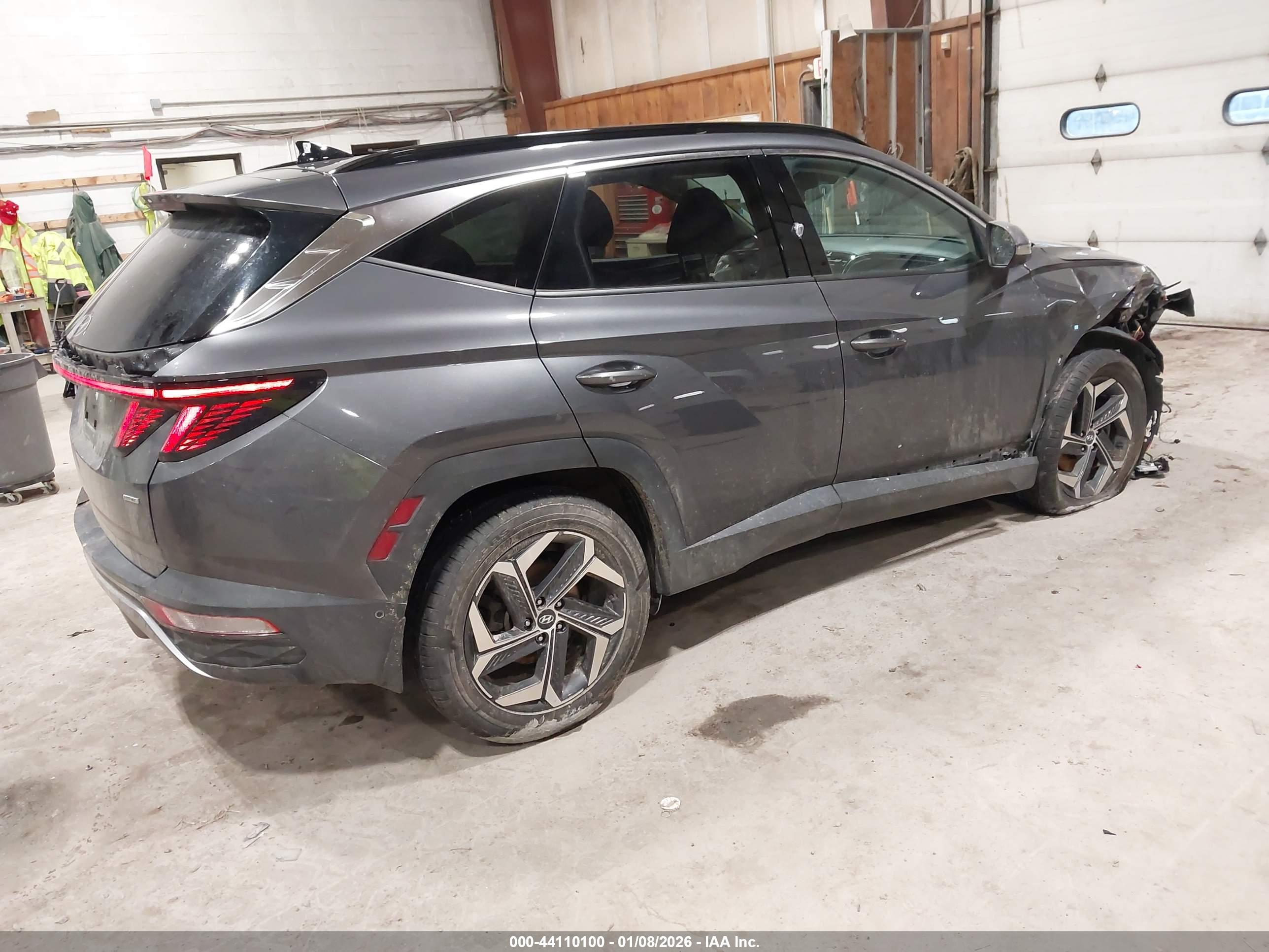 HYUNDAI TUCSON image 4