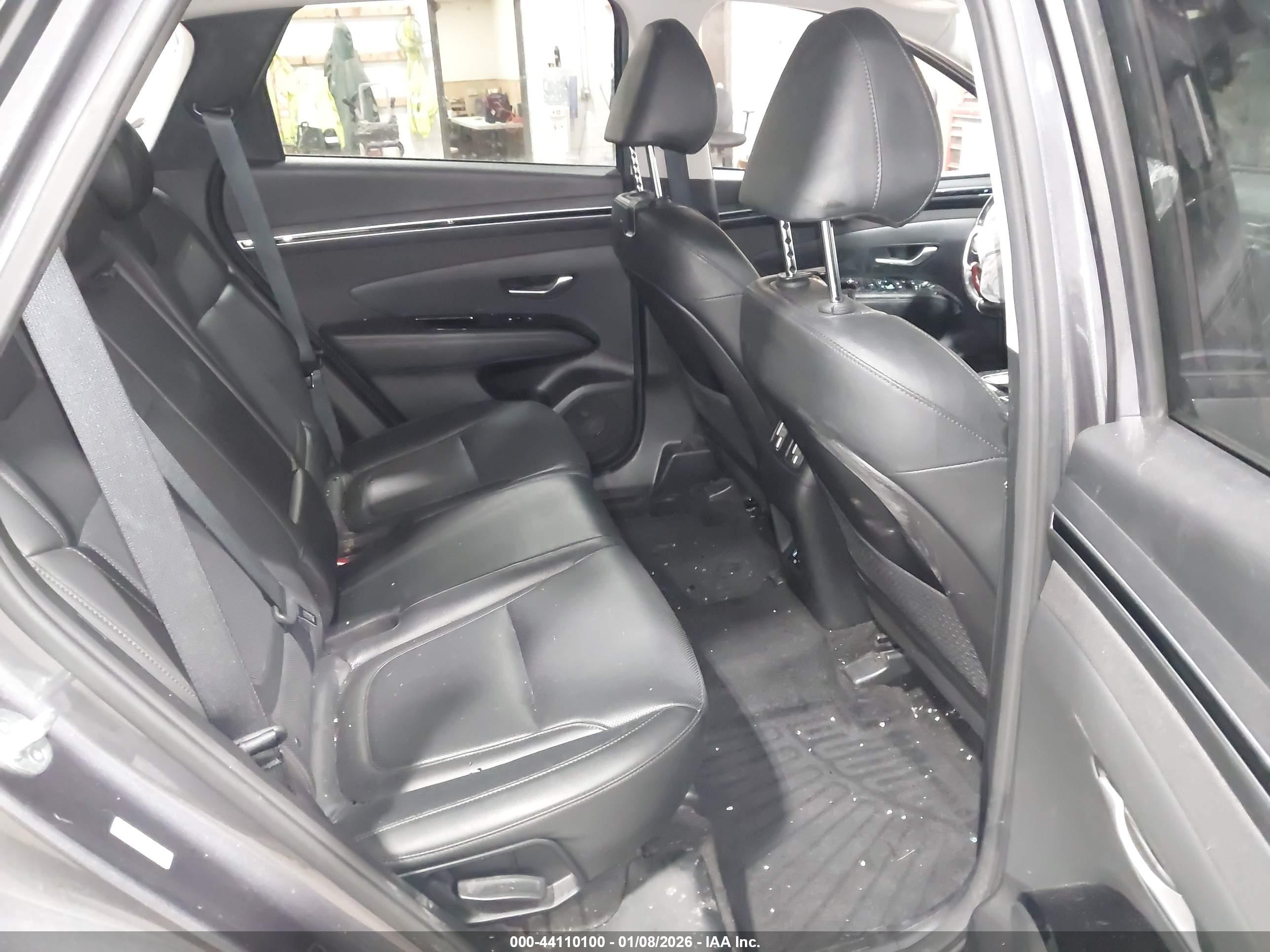 HYUNDAI TUCSON image 8