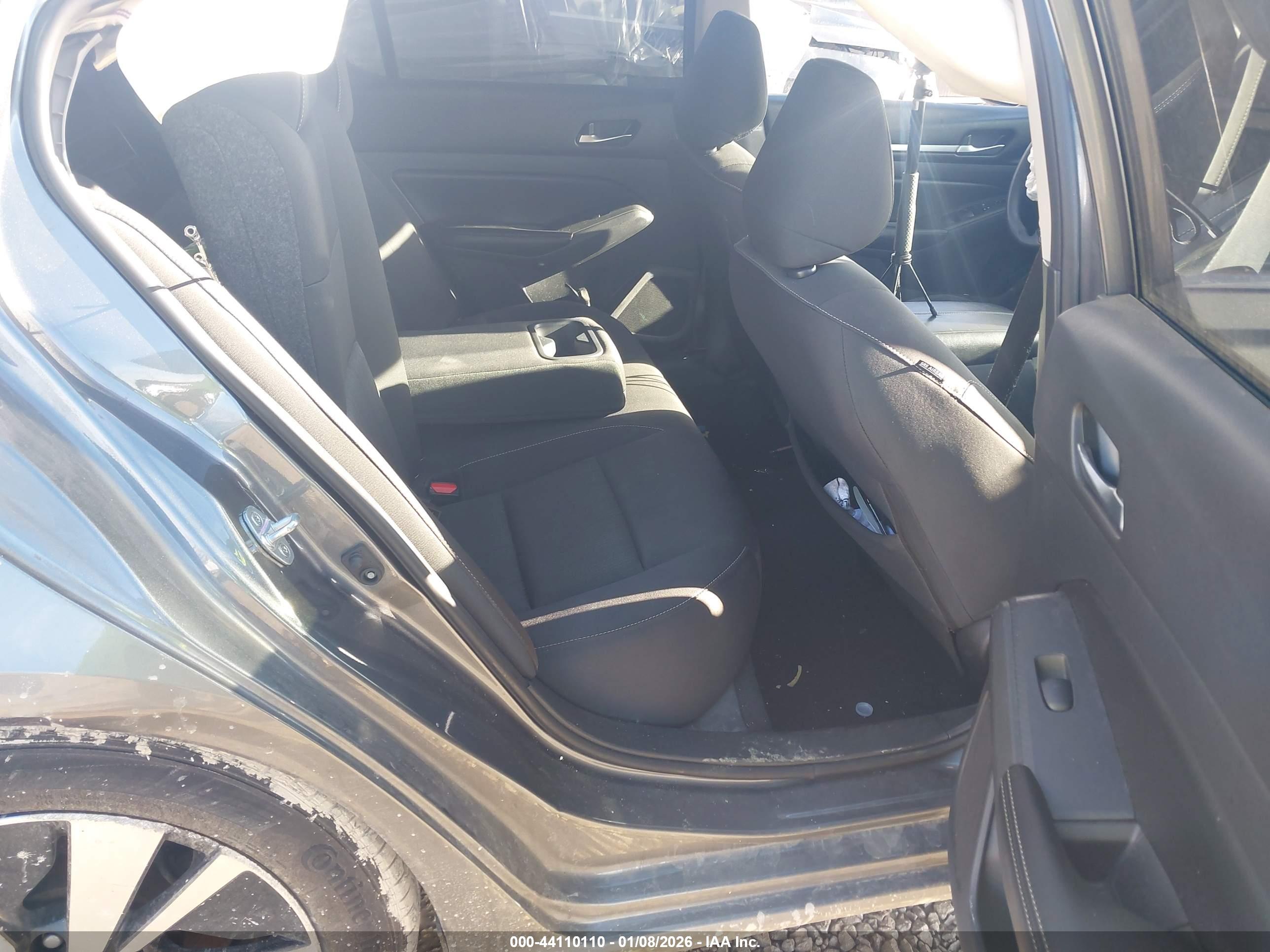 NISSAN ALTIMA image 8