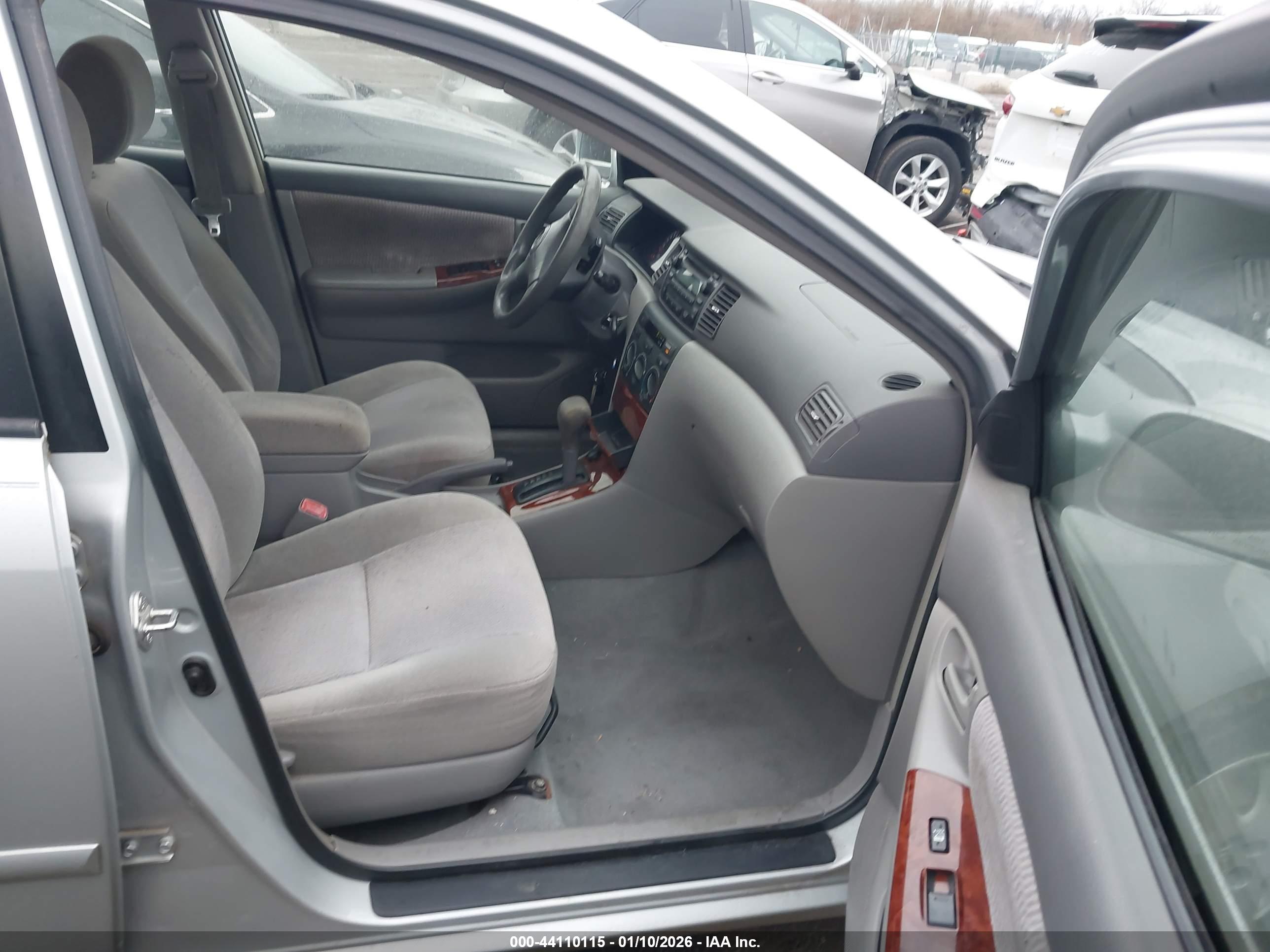 TOYOTA COROLLA image 5