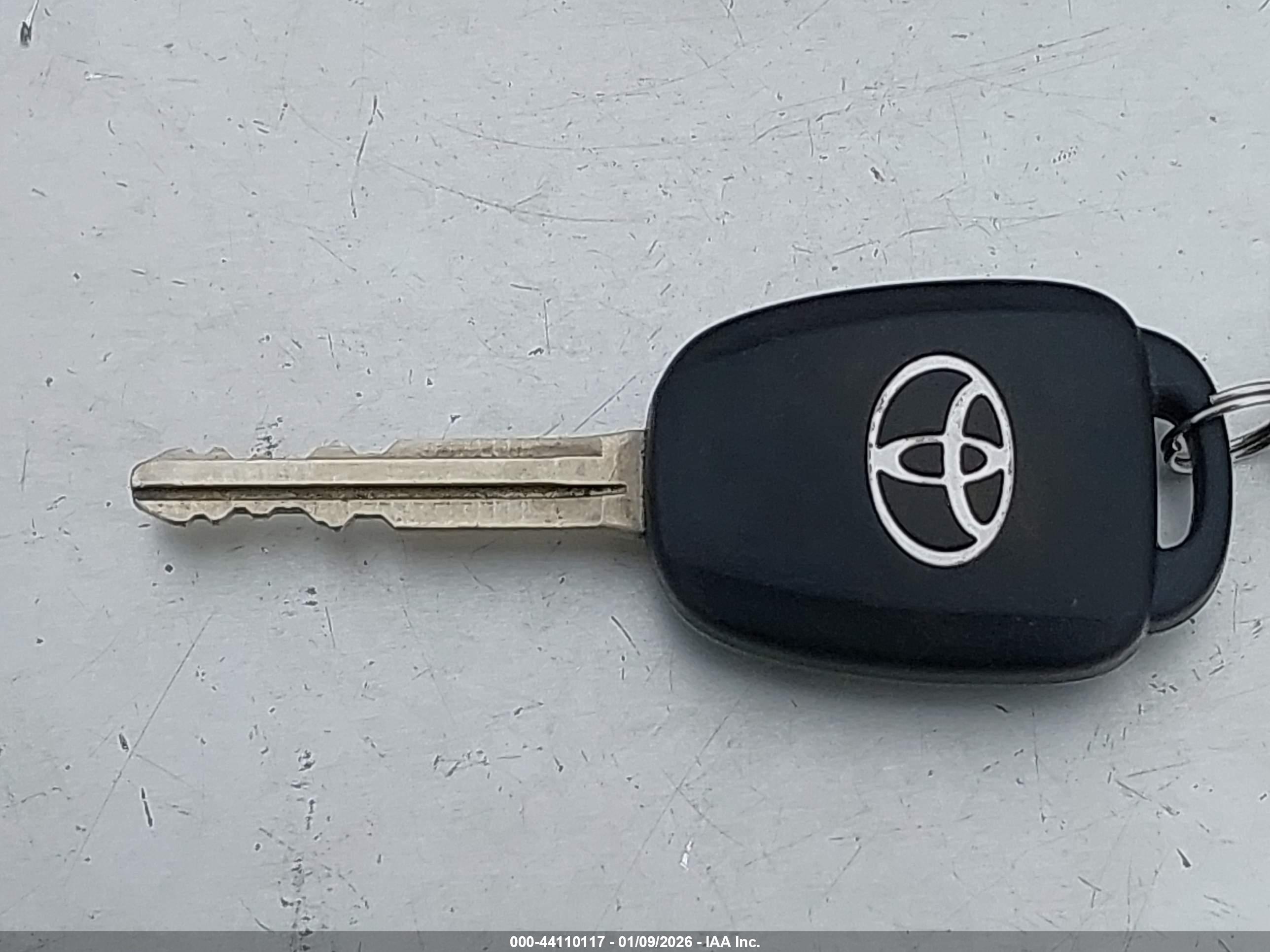 TOYOTA COROLLA image 11