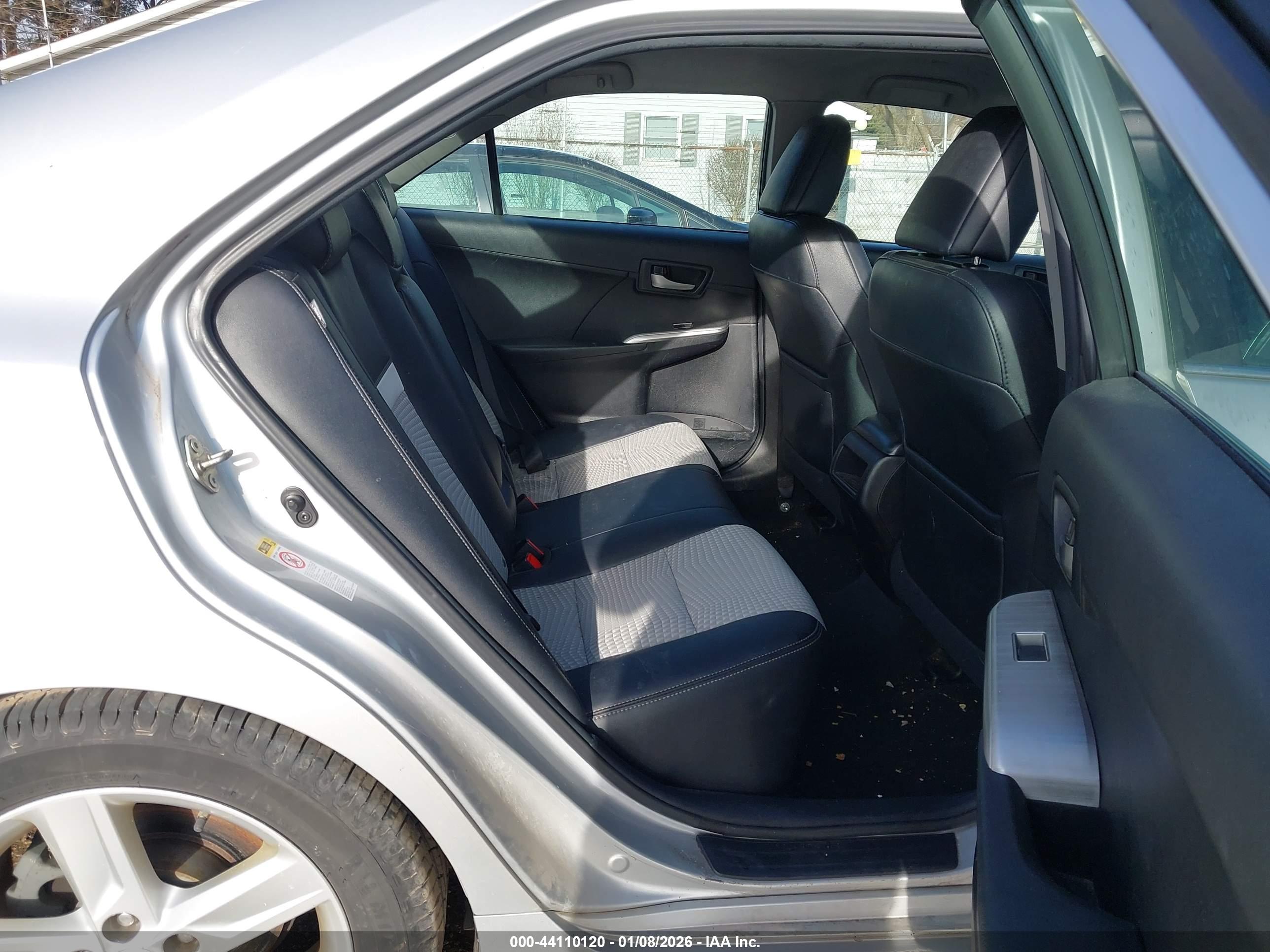 TOYOTA CAMRY image 8