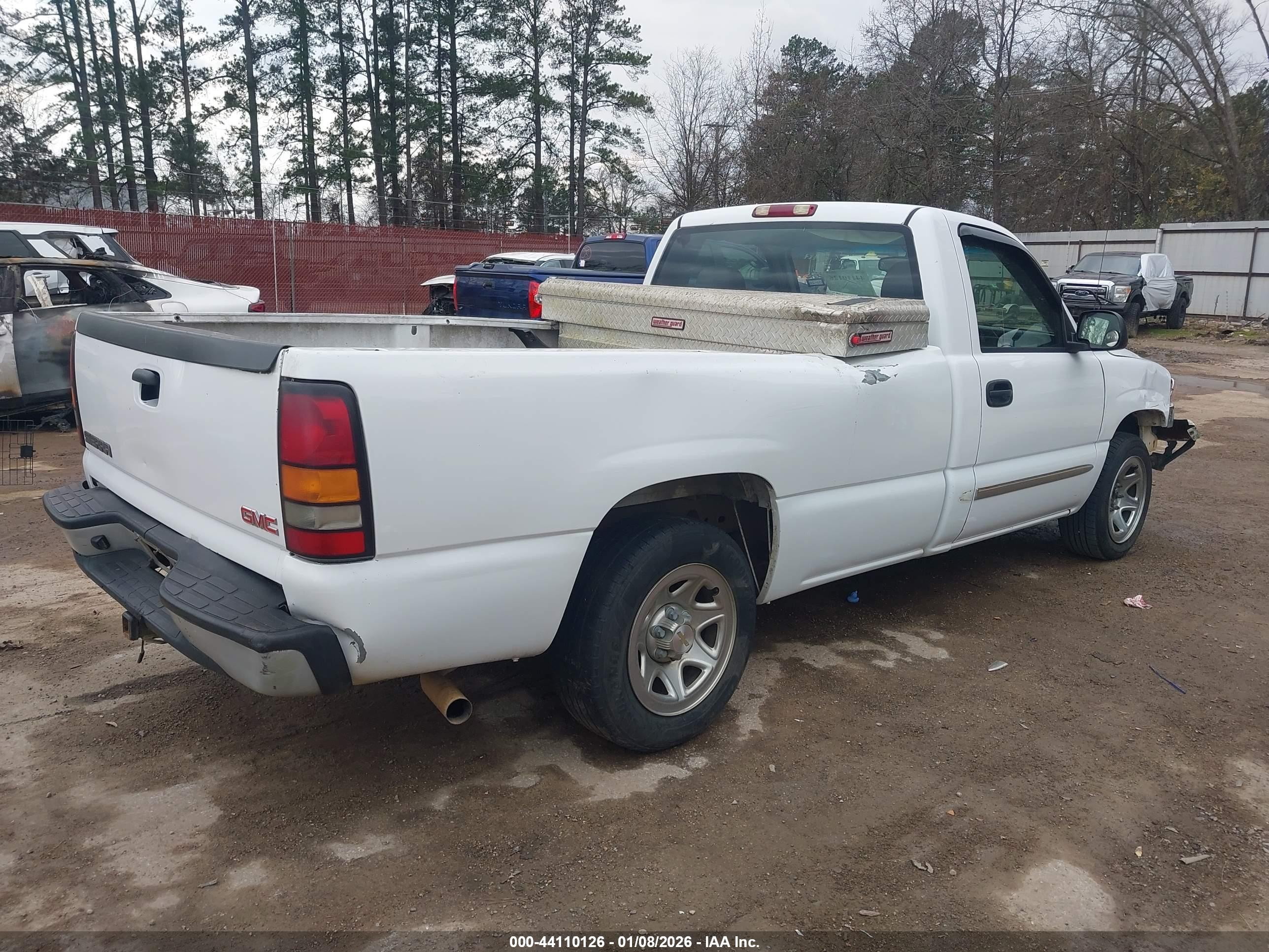 GMC SIERRA image 4