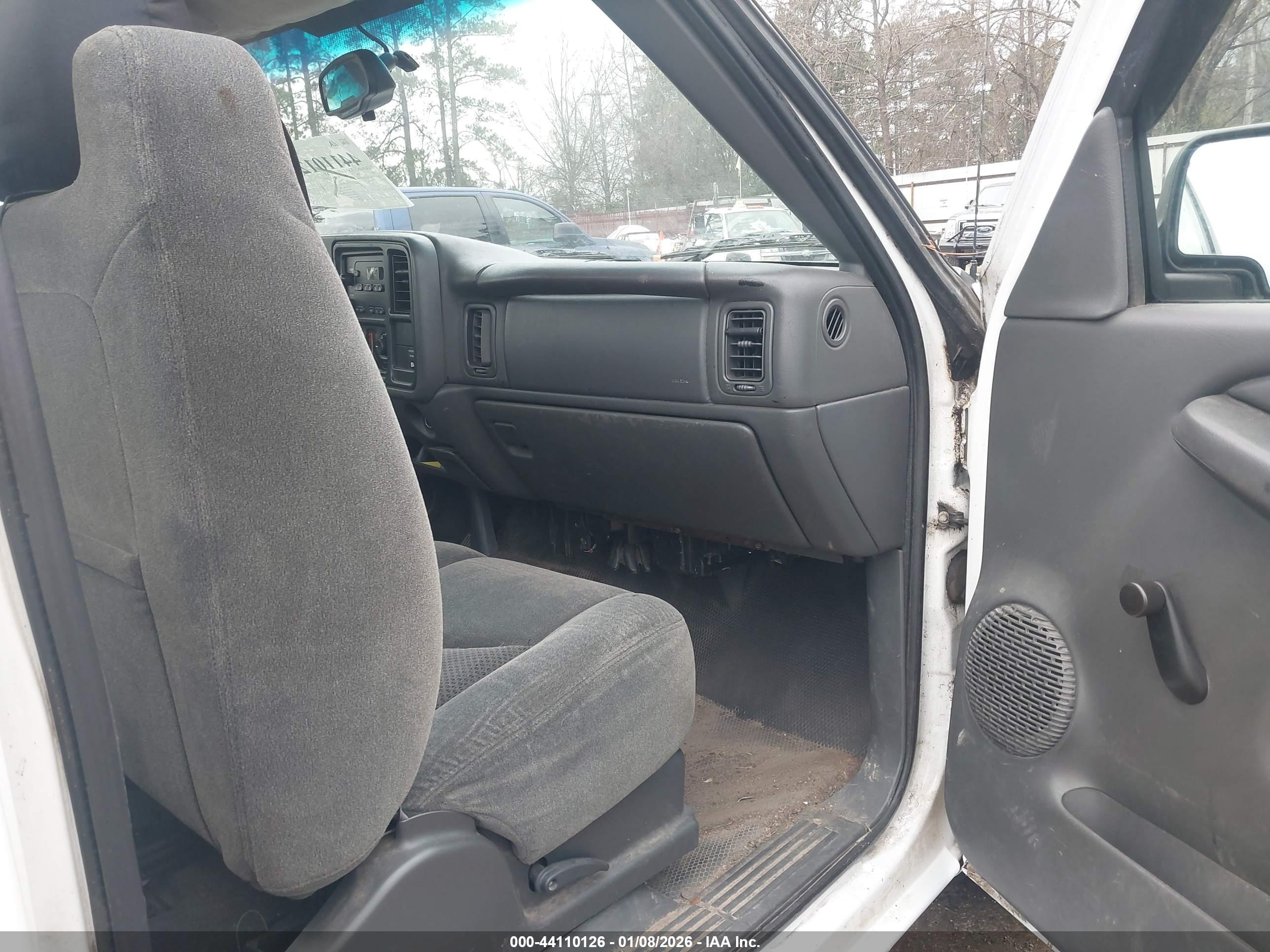 GMC SIERRA image 5