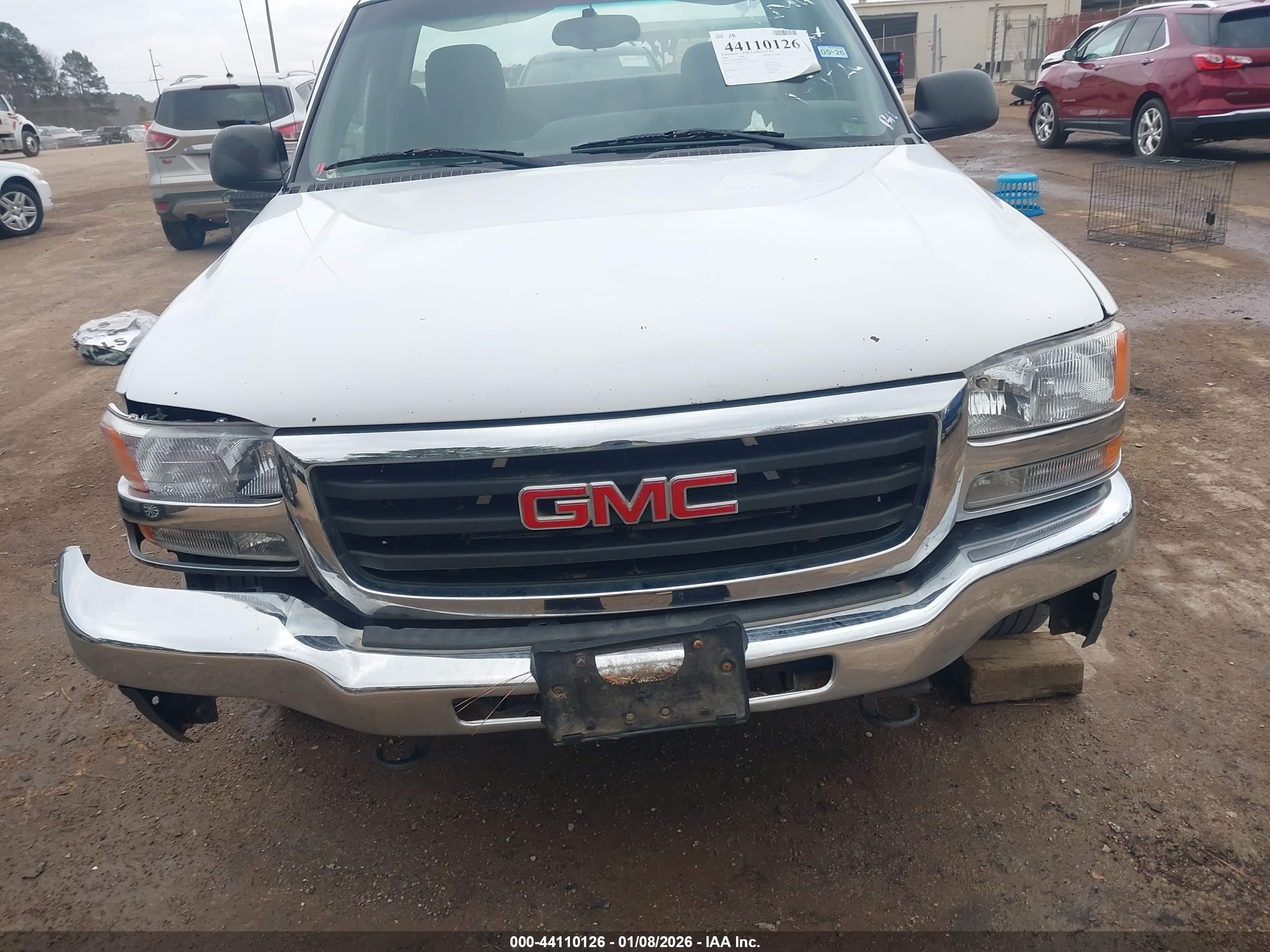 GMC SIERRA image 6