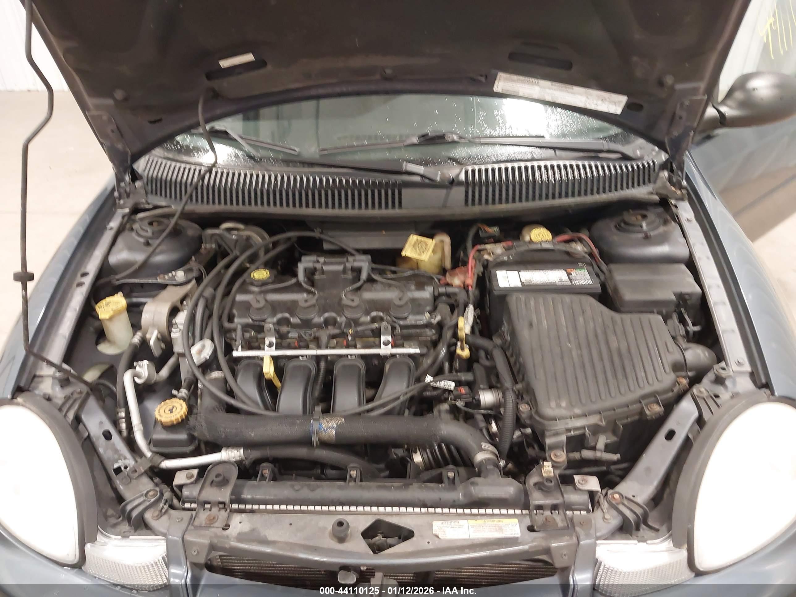 DODGE NEON image 10