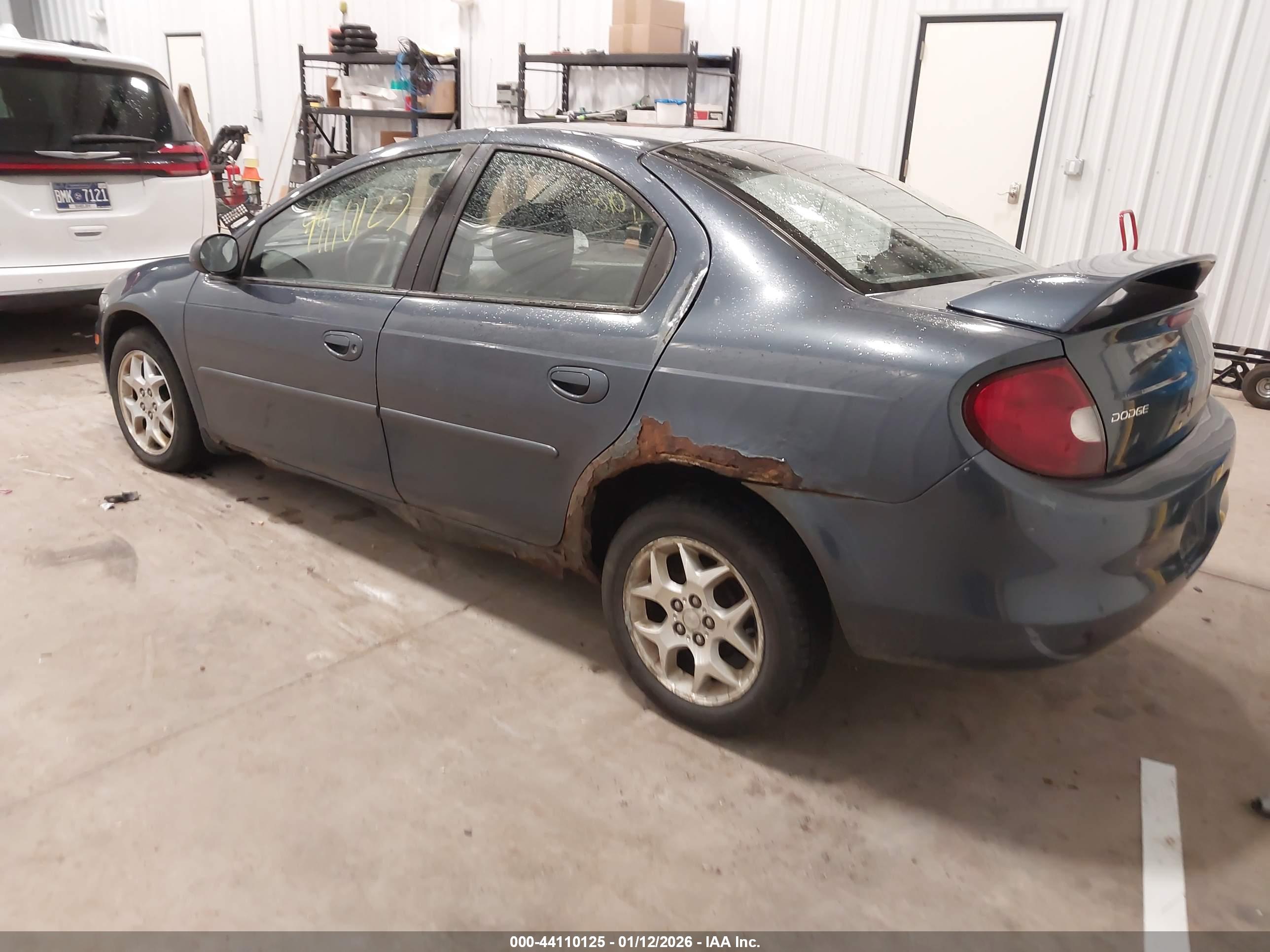 DODGE NEON image 3
