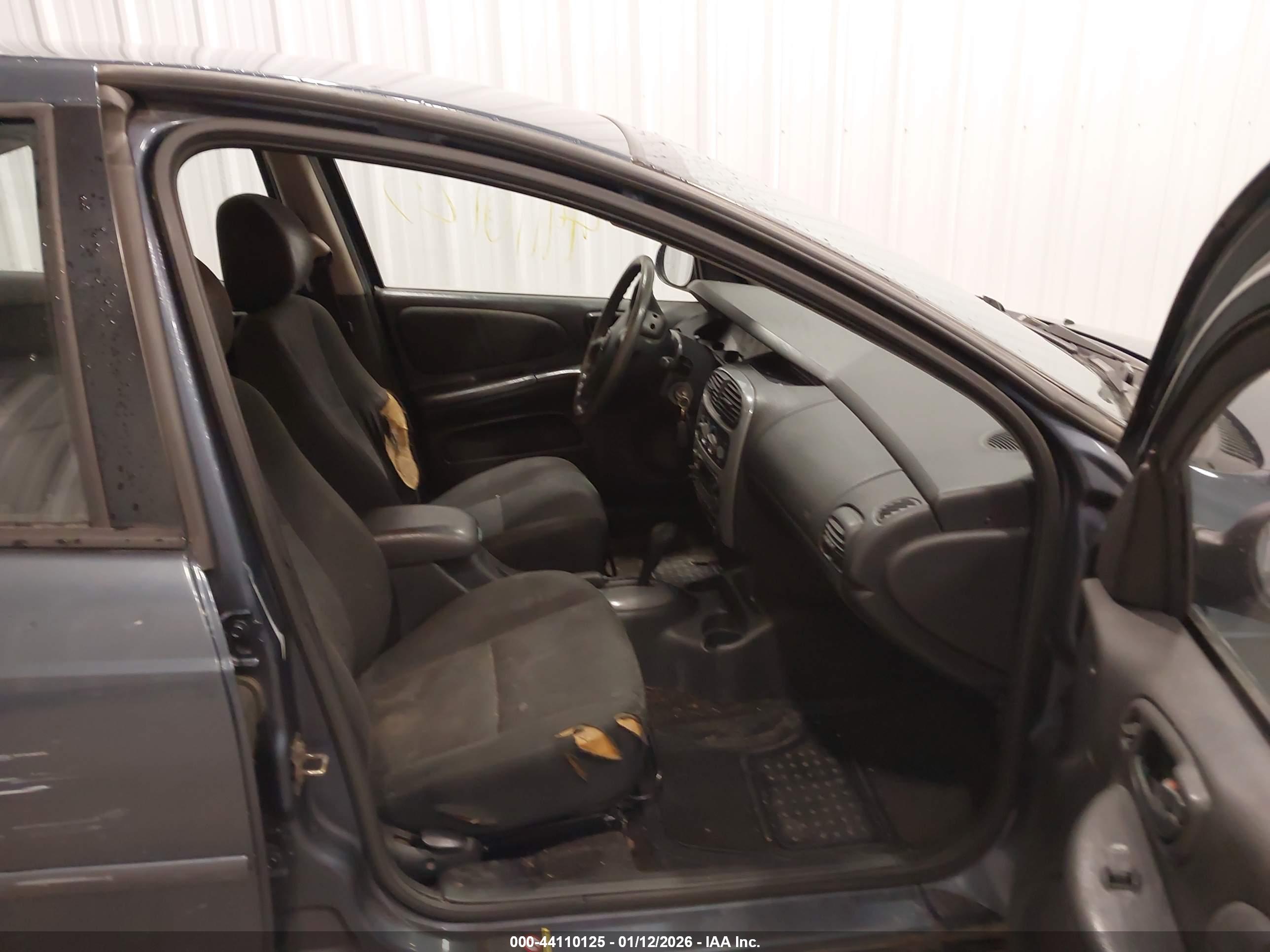 DODGE NEON image 5