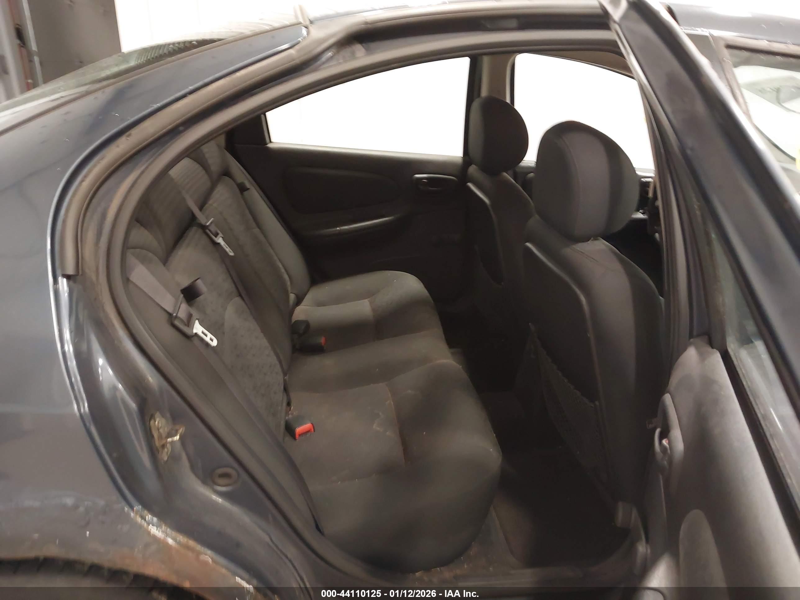 DODGE NEON image 8