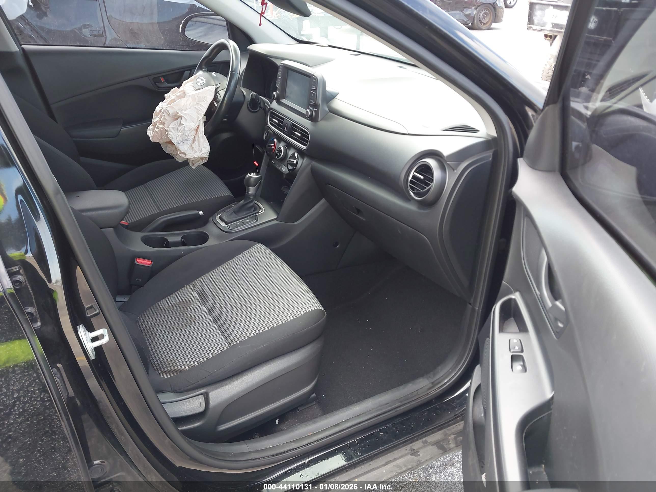 HYUNDAI KONA image 5