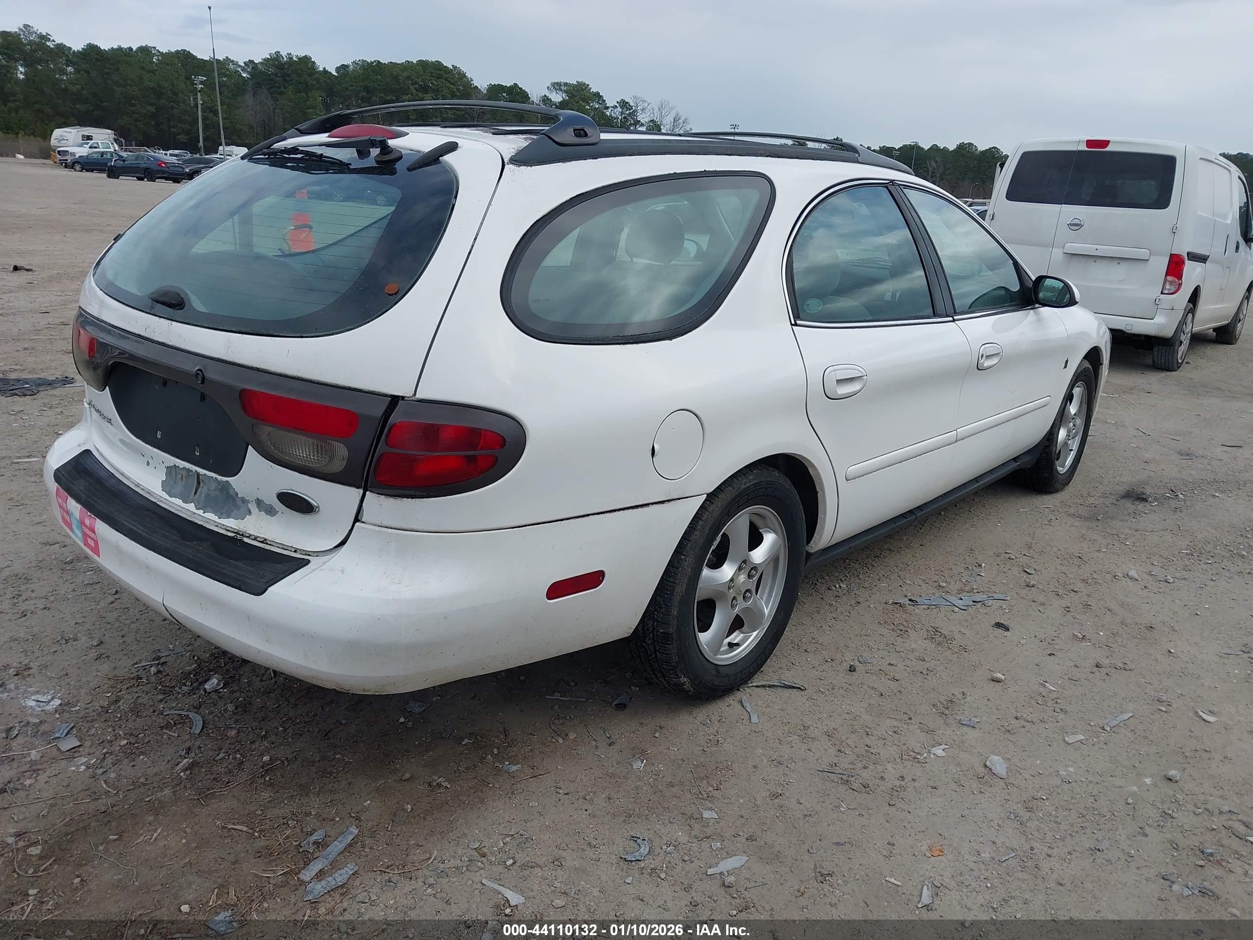 FORD TAURUS image 4