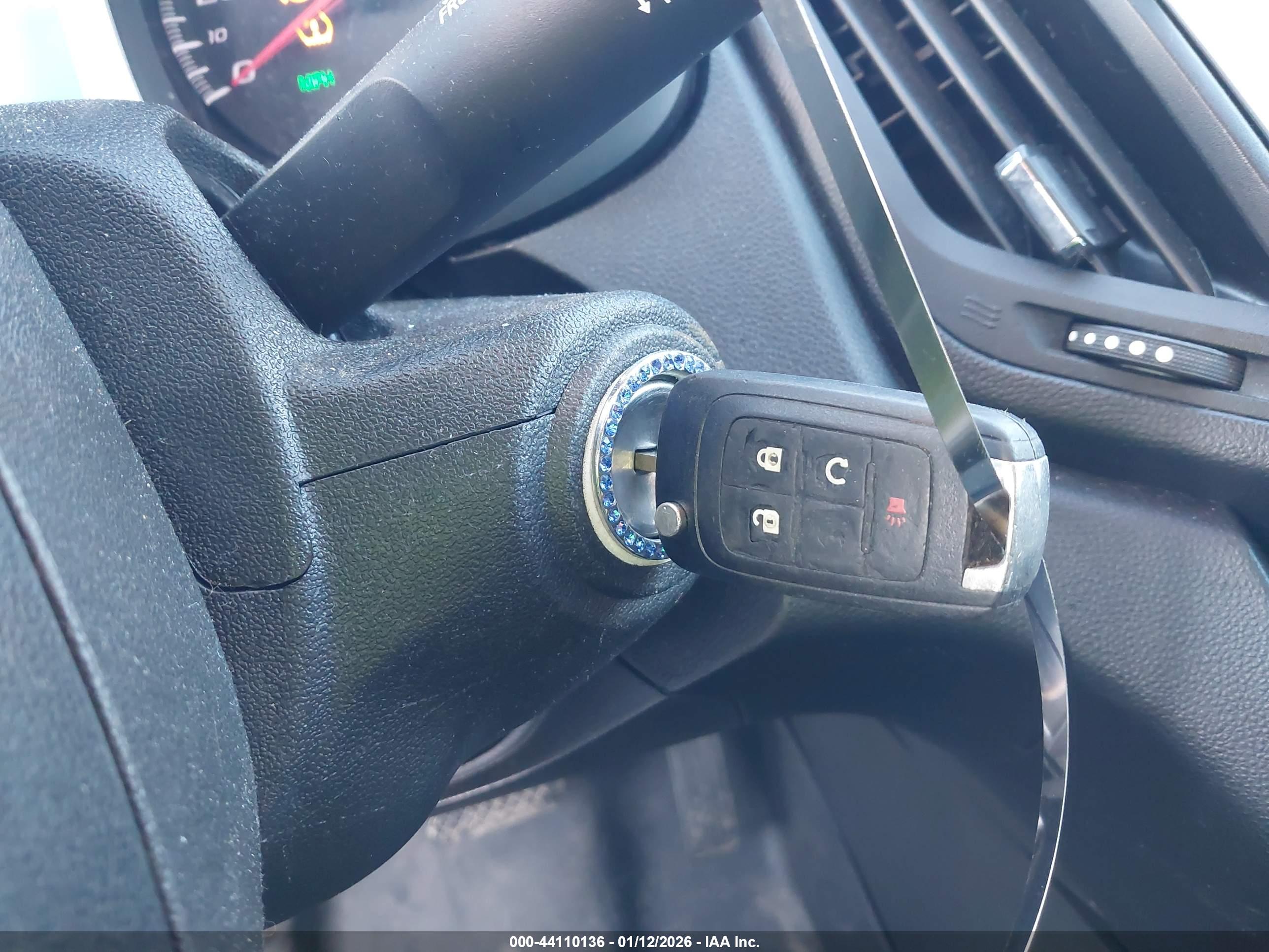 CHEVROLET EQUINOX image 11