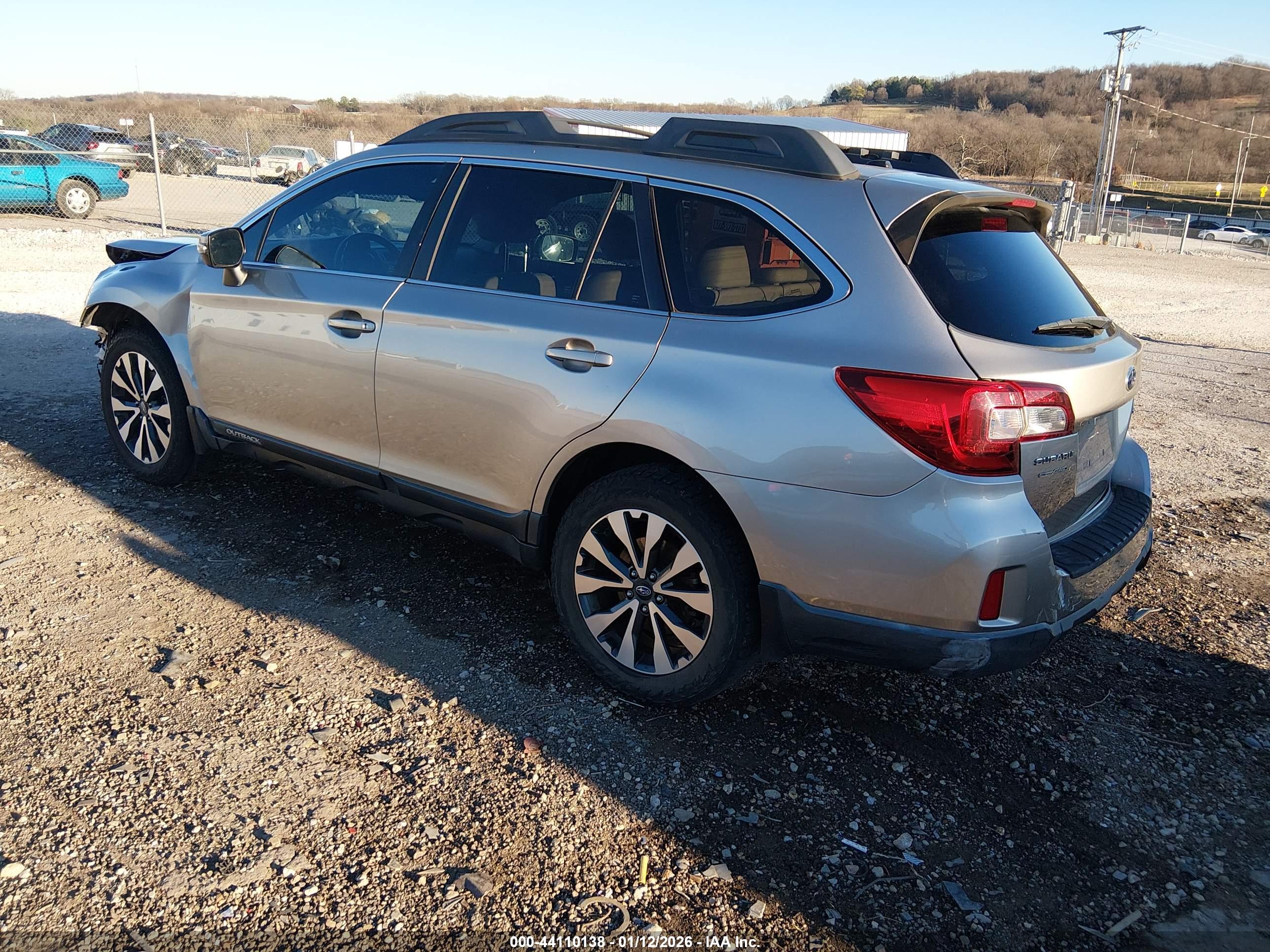 SUBARU OUTBACK image 3