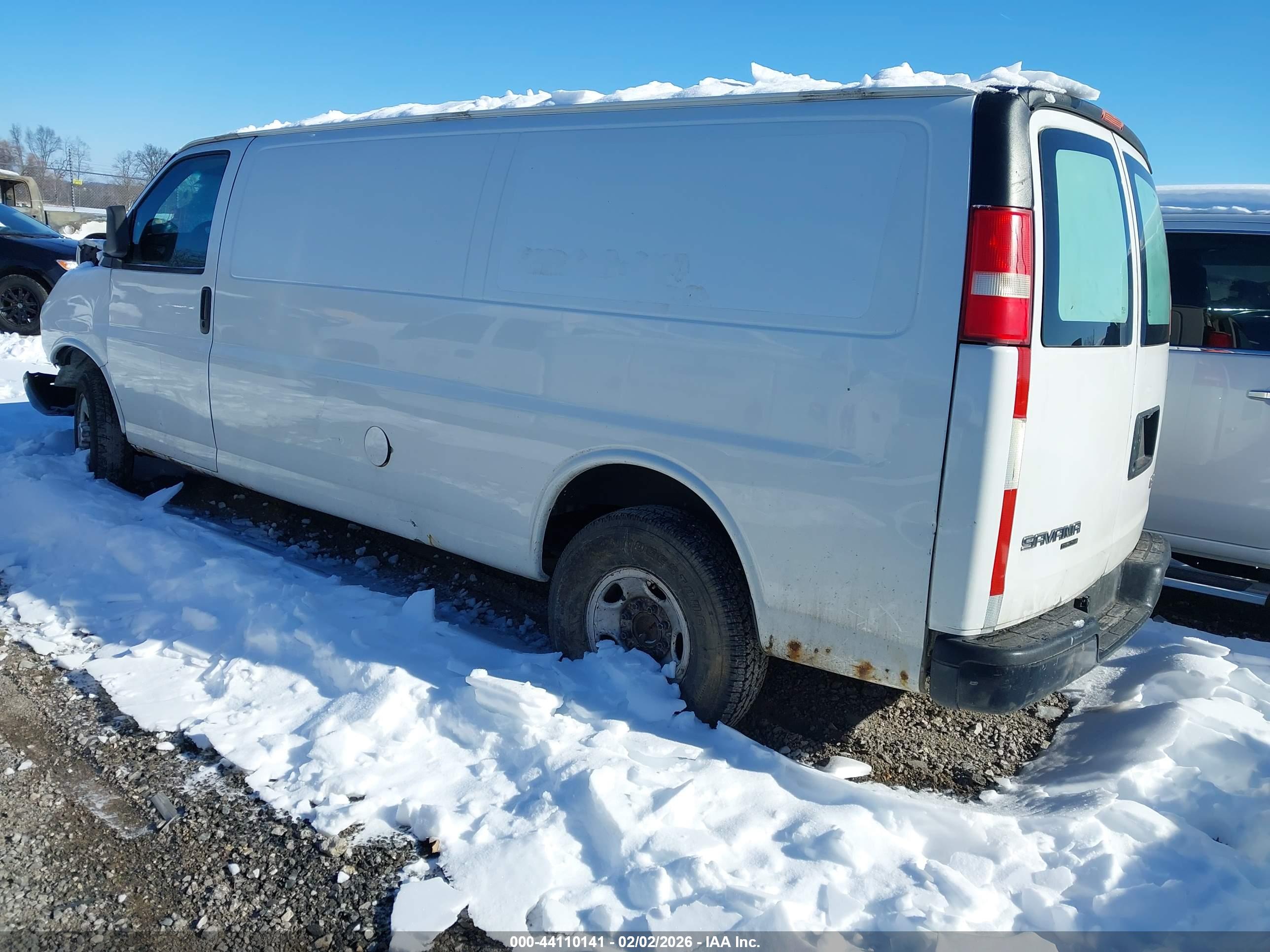 GMC SAVANA image 3