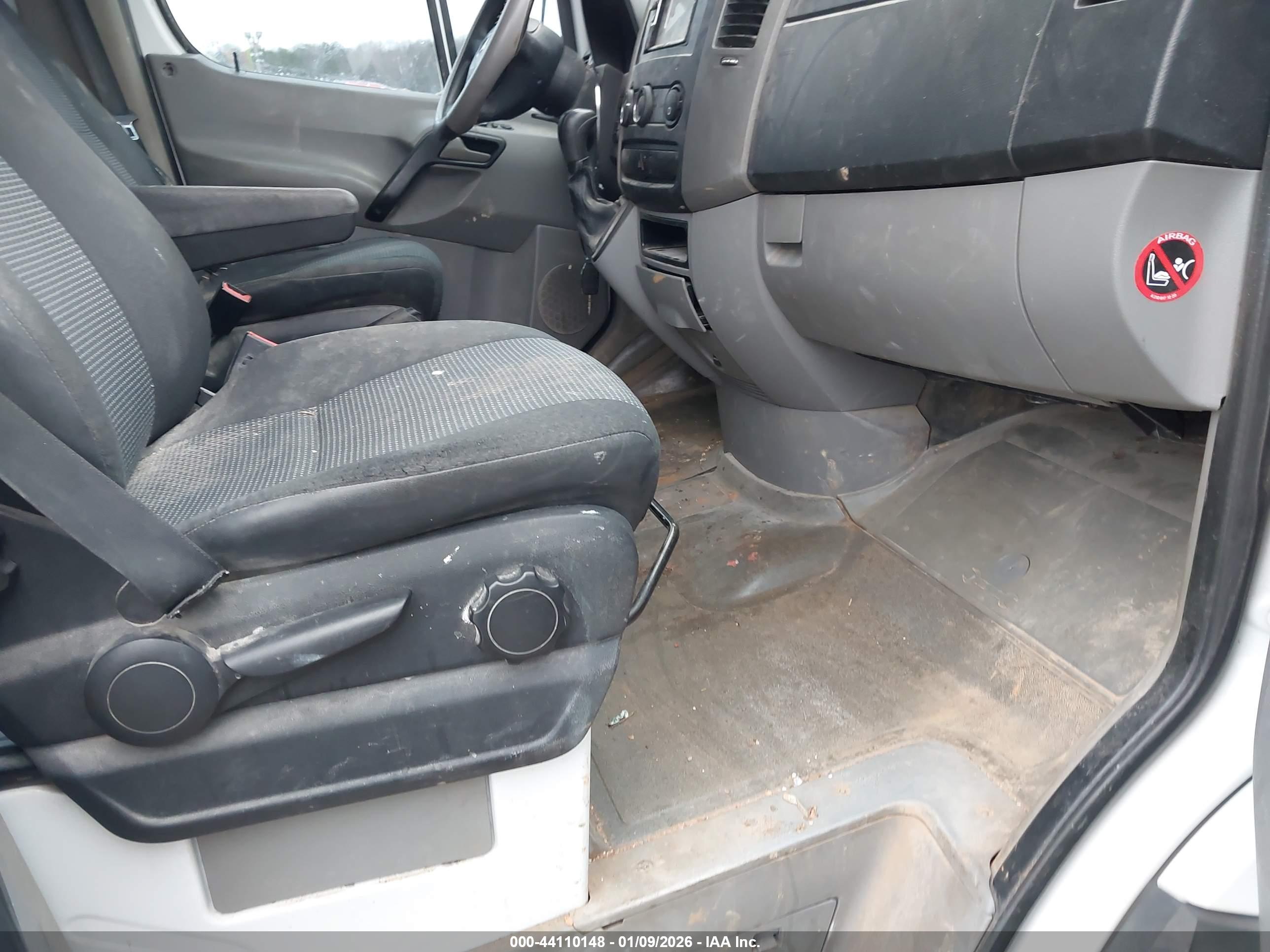 MERCEDES-BENZ SPRINTER image 5