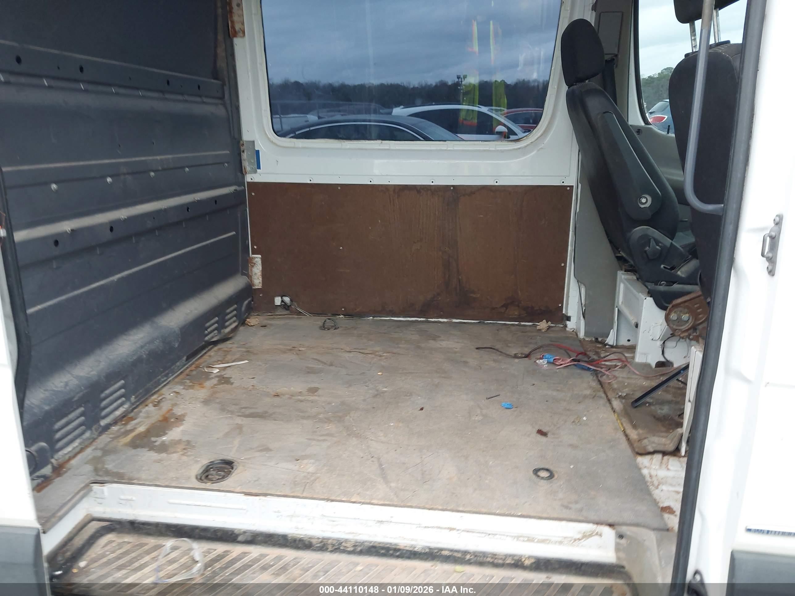 MERCEDES-BENZ SPRINTER image 8