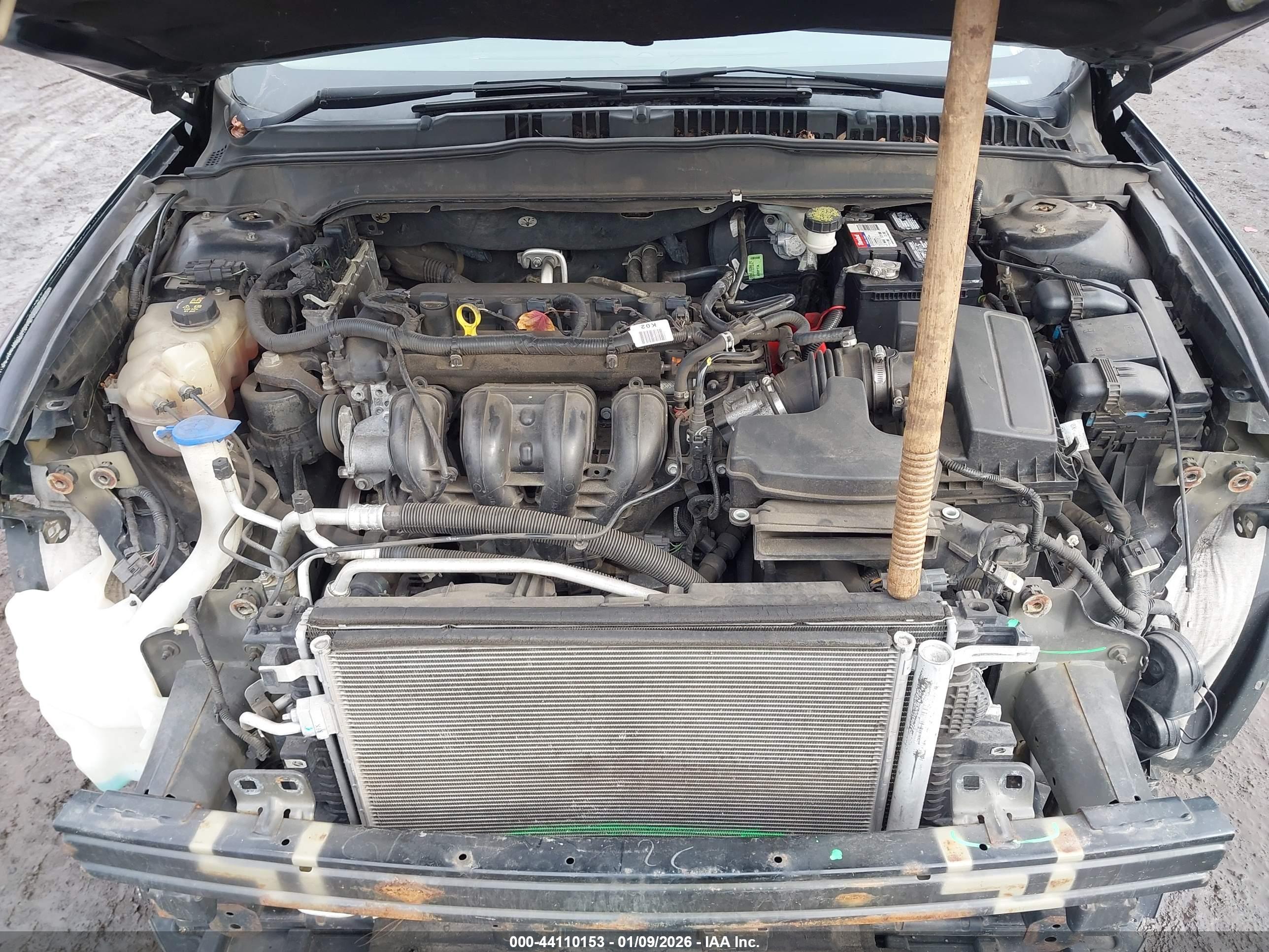 FORD FUSION image 10