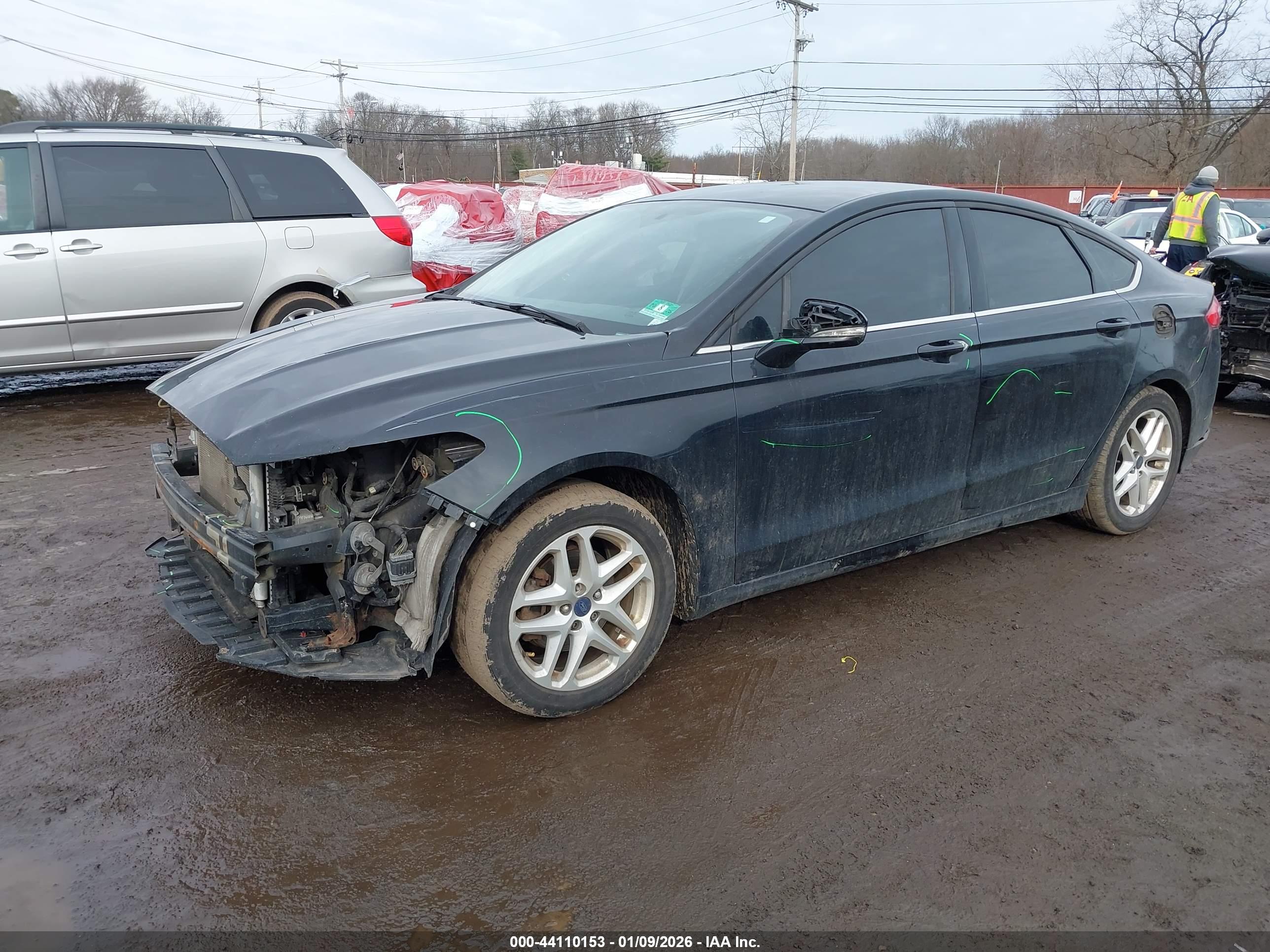 FORD FUSION image 2