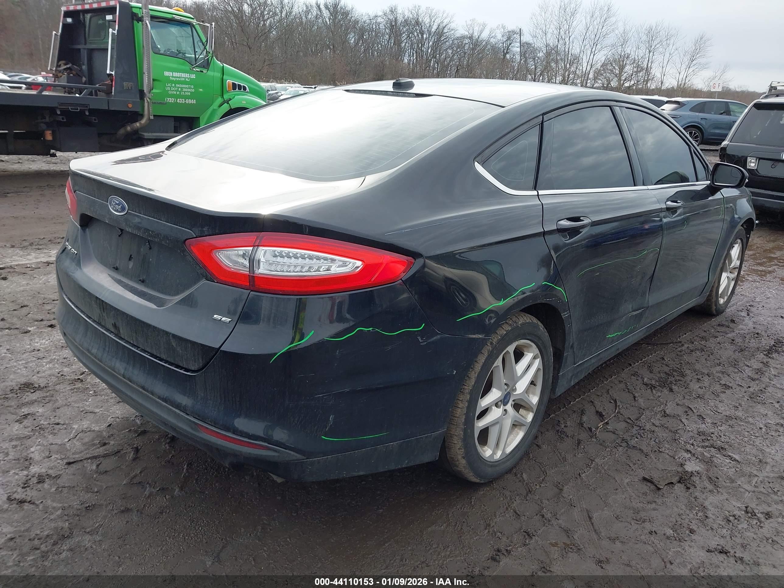 FORD FUSION image 4