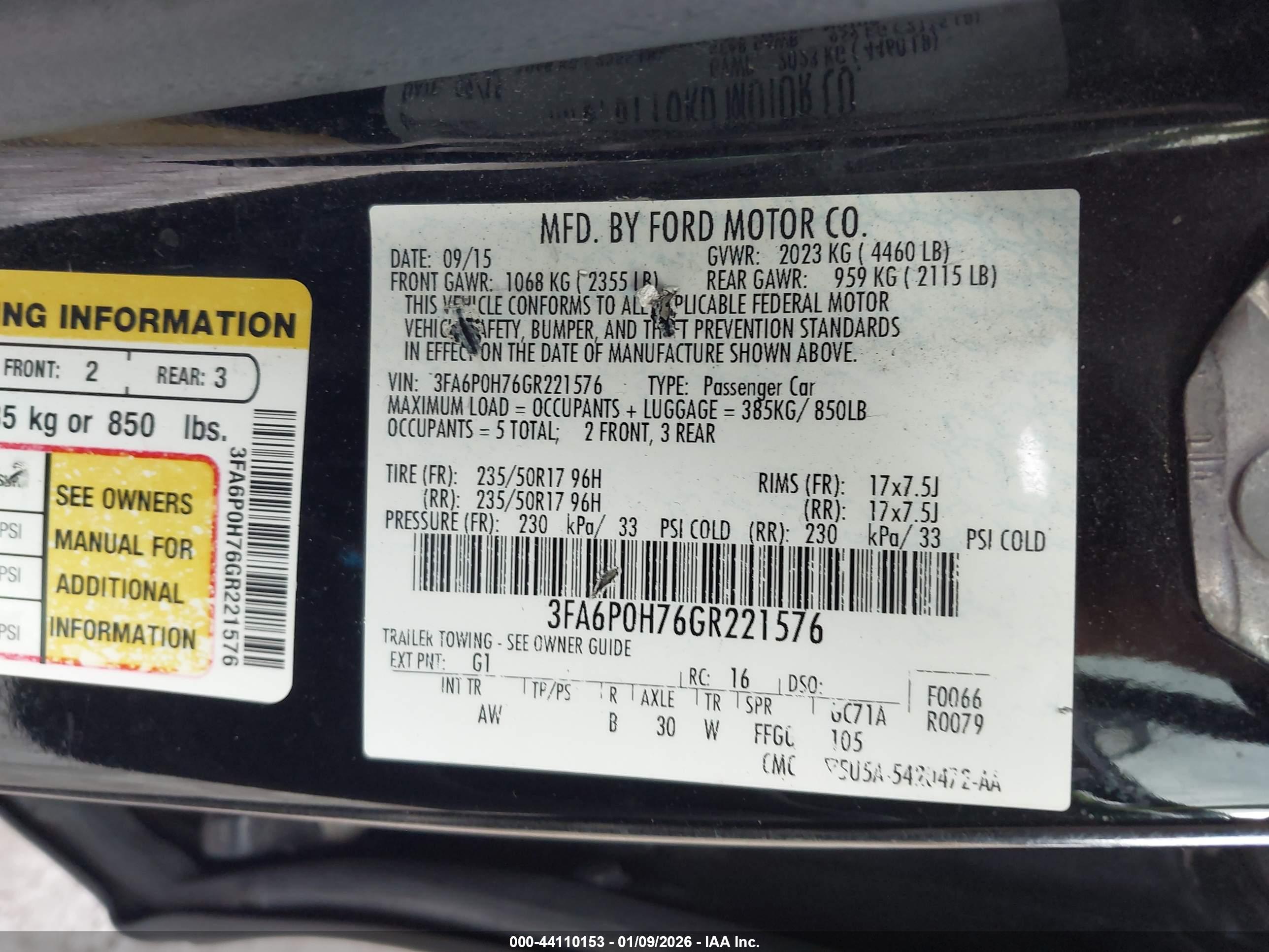 FORD FUSION image 9