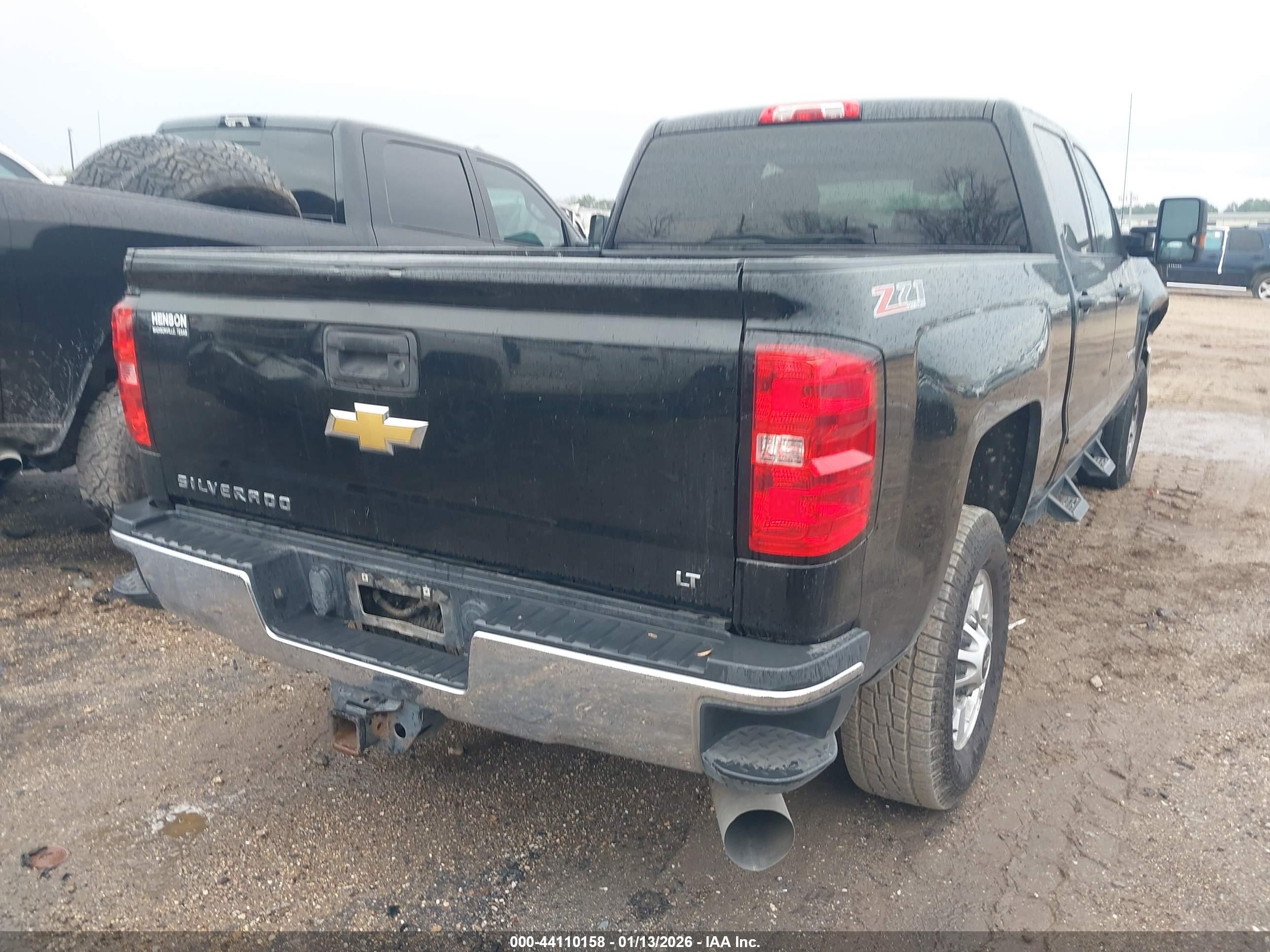 CHEVROLET SILVERADO image 4