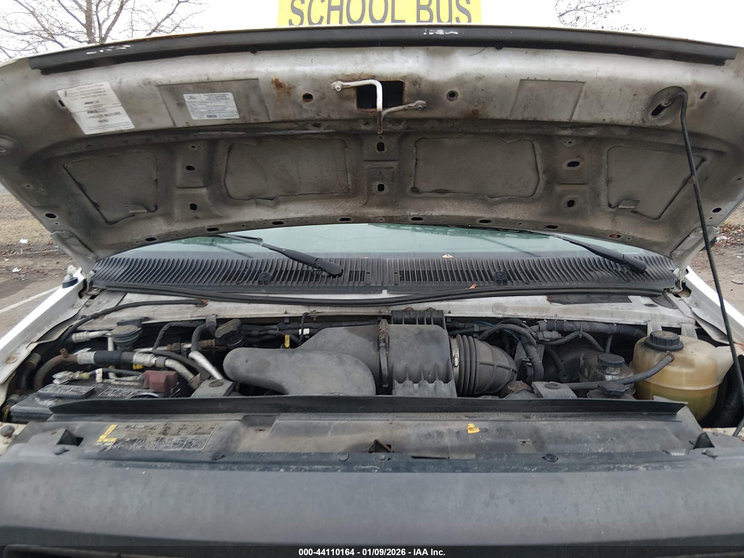 FORD E-150 image 10