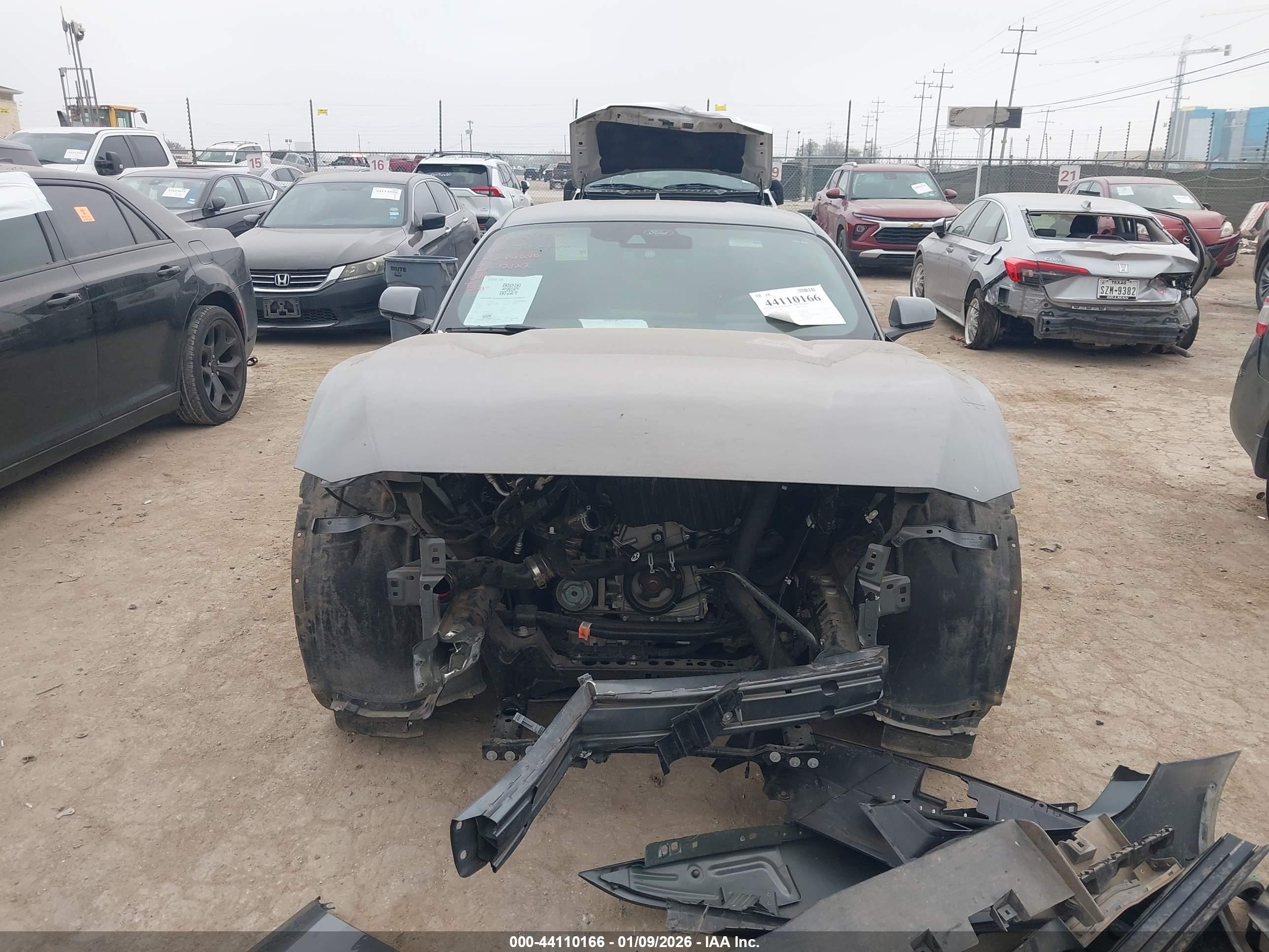 FORD MUSTANG image 6