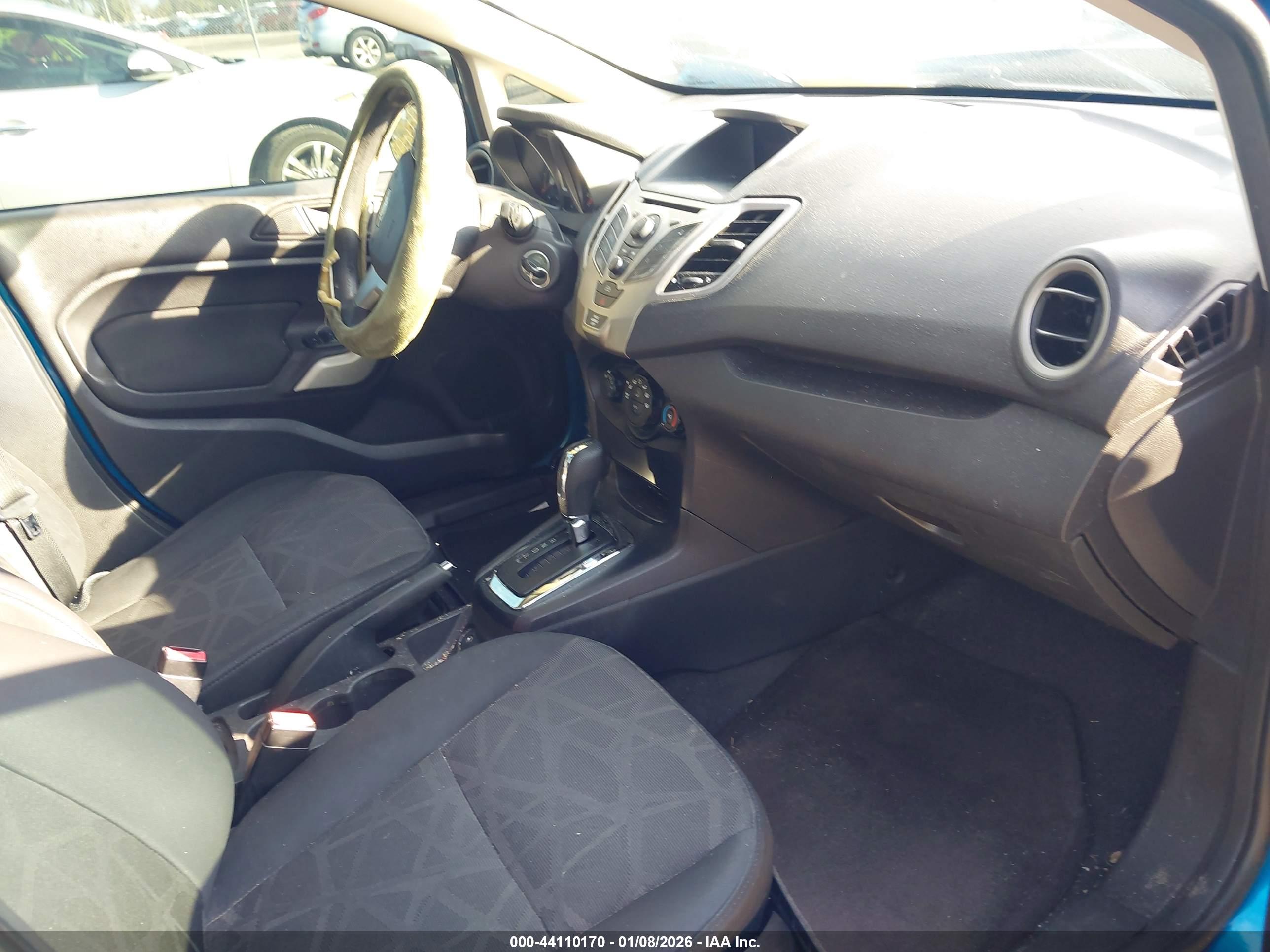 FORD FIESTA image 5