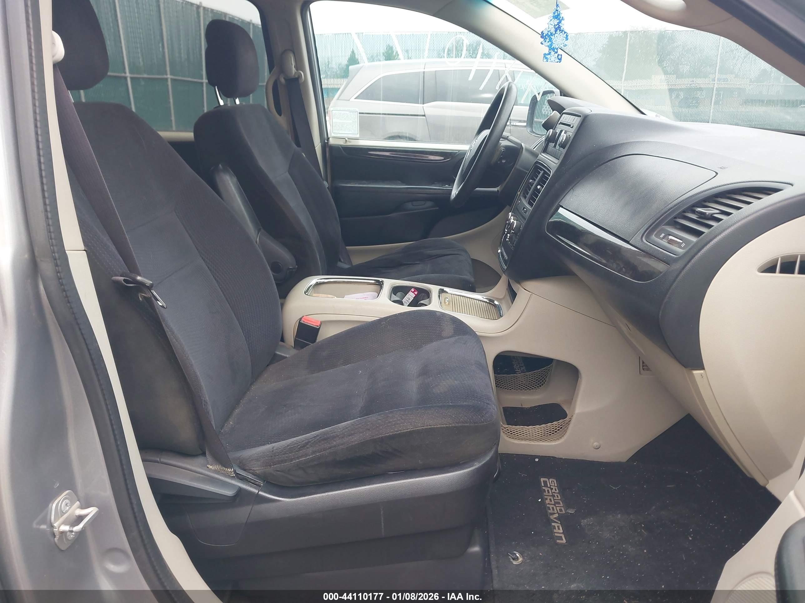 DODGE GRAND image 5