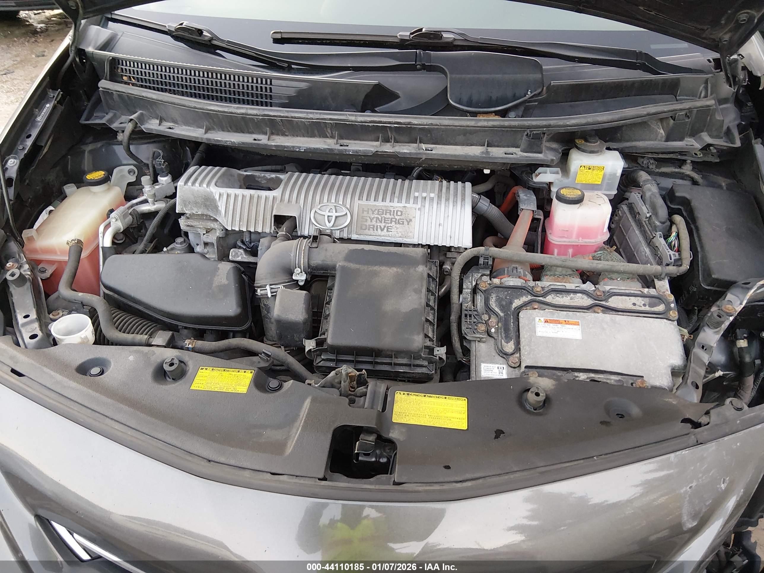 TOYOTA PRIUS image 10