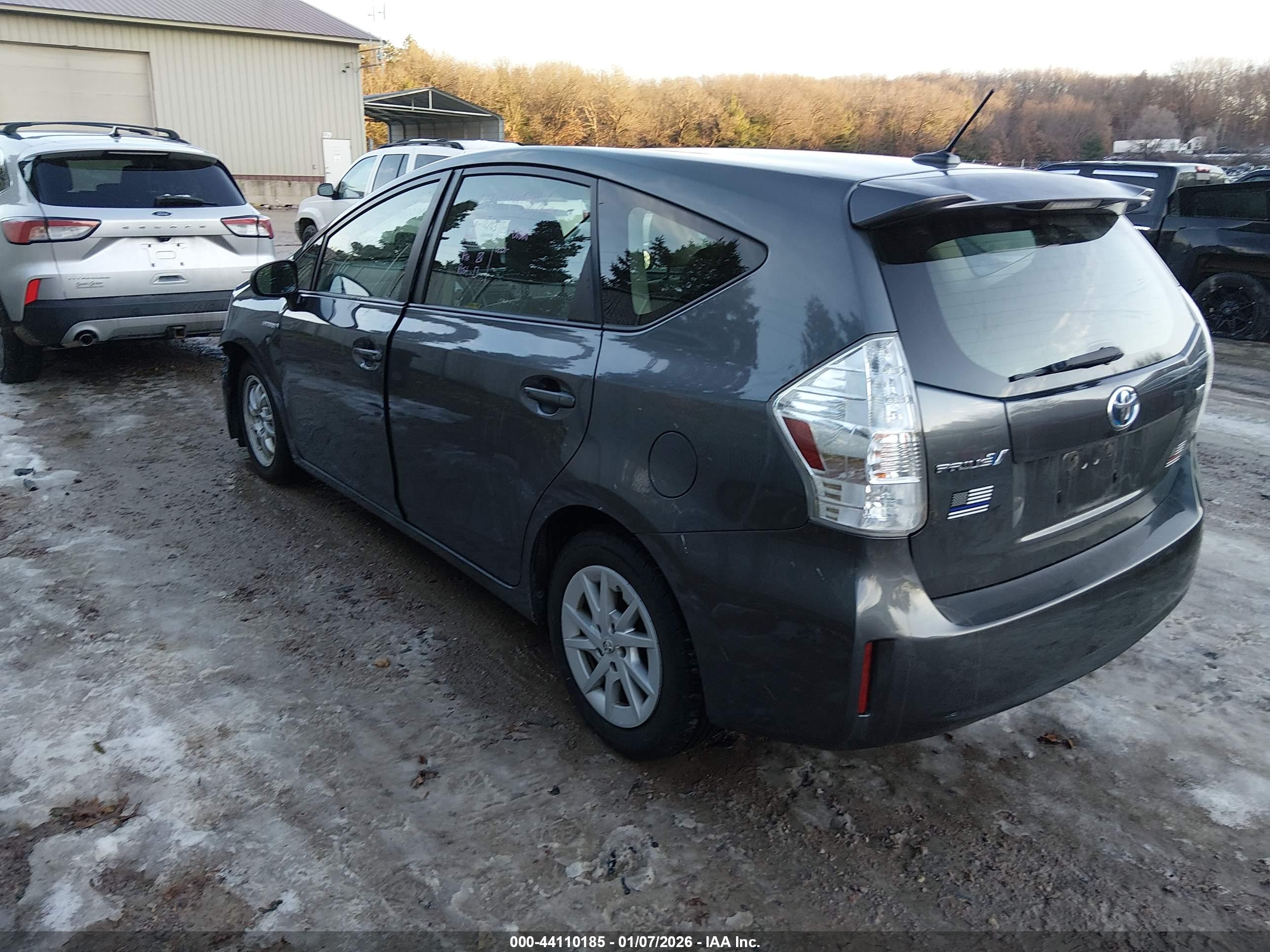 TOYOTA PRIUS image 3