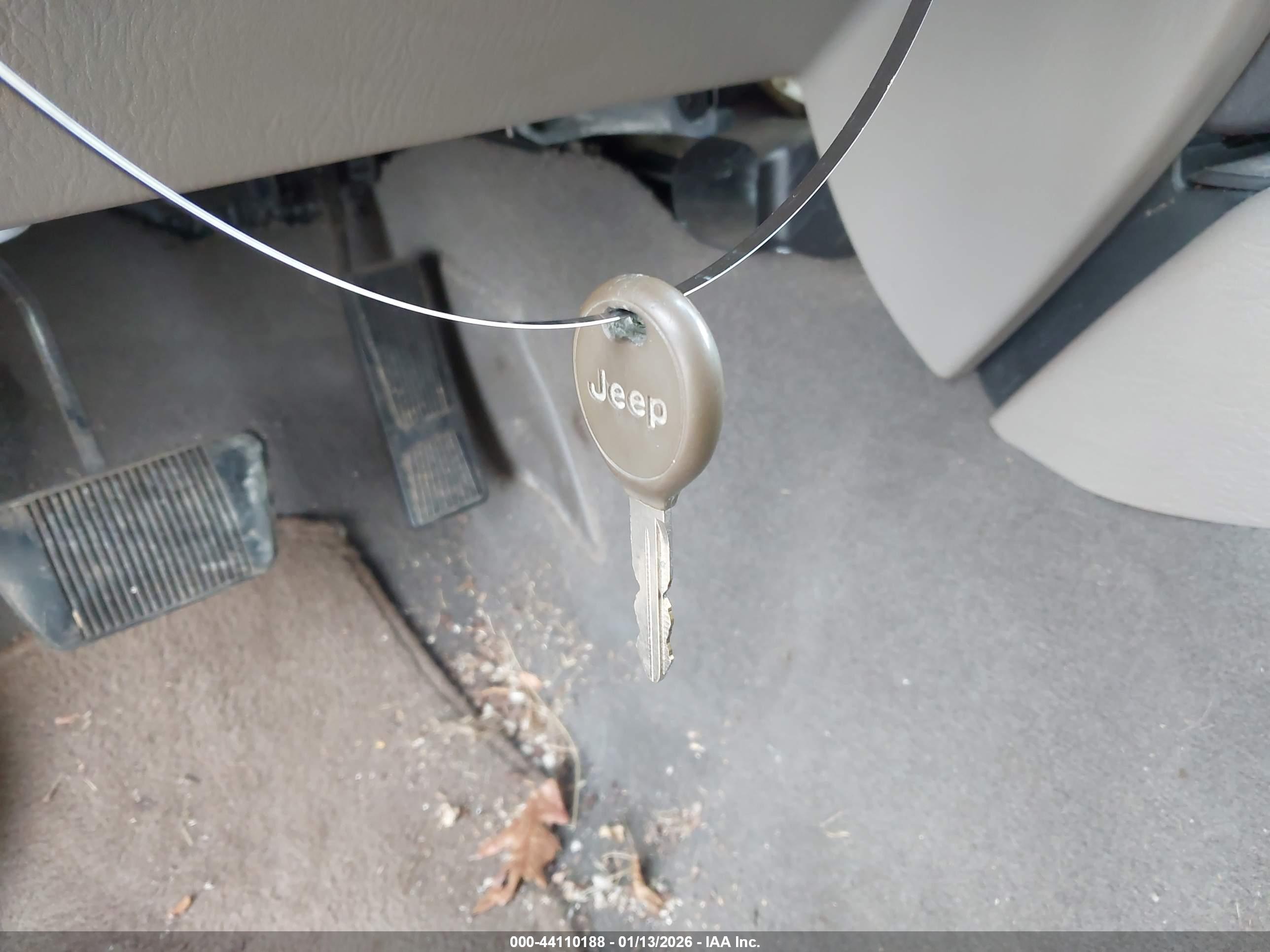 JEEP GRAND image 11