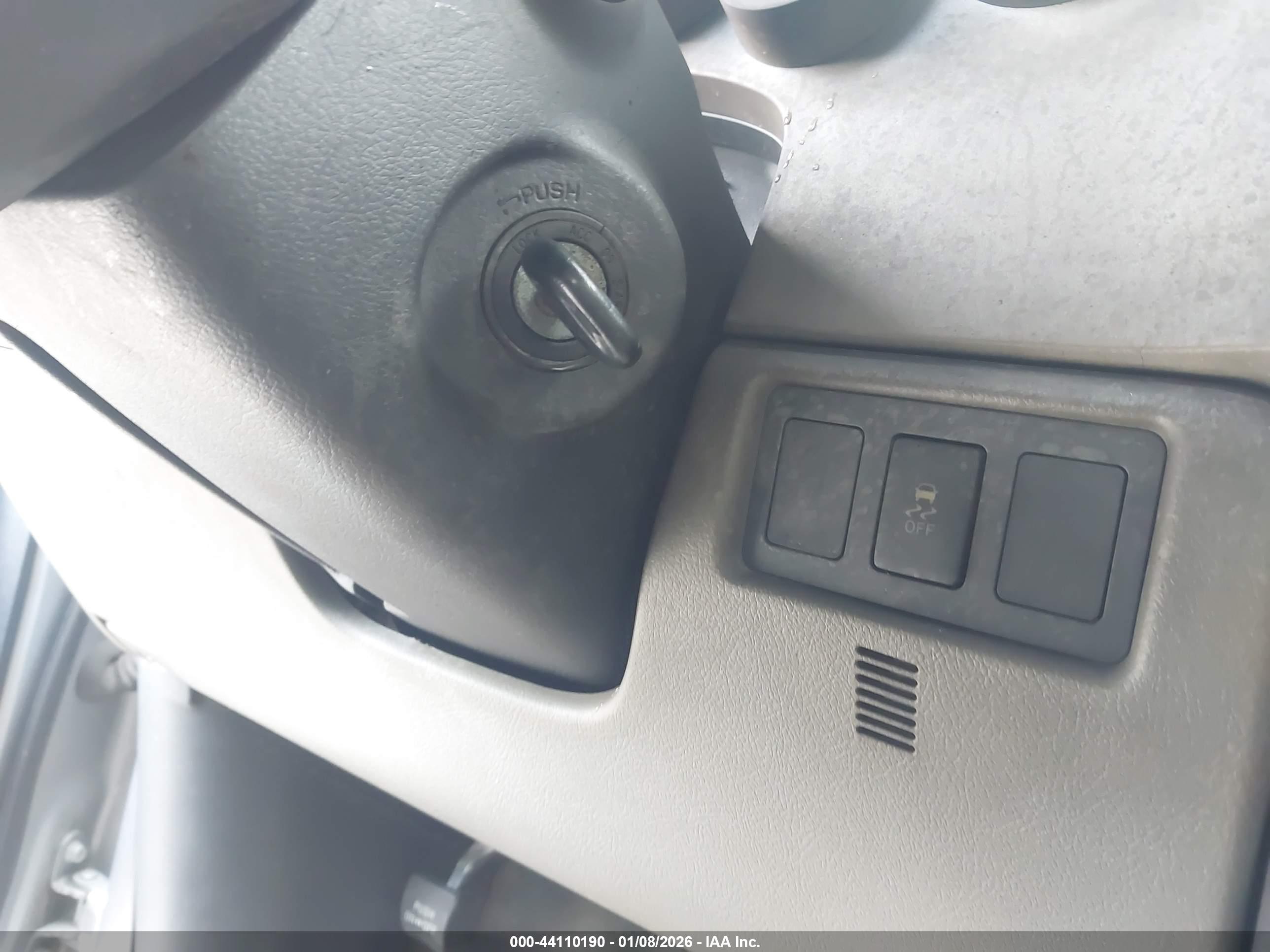 TOYOTA TUNDRA image 11