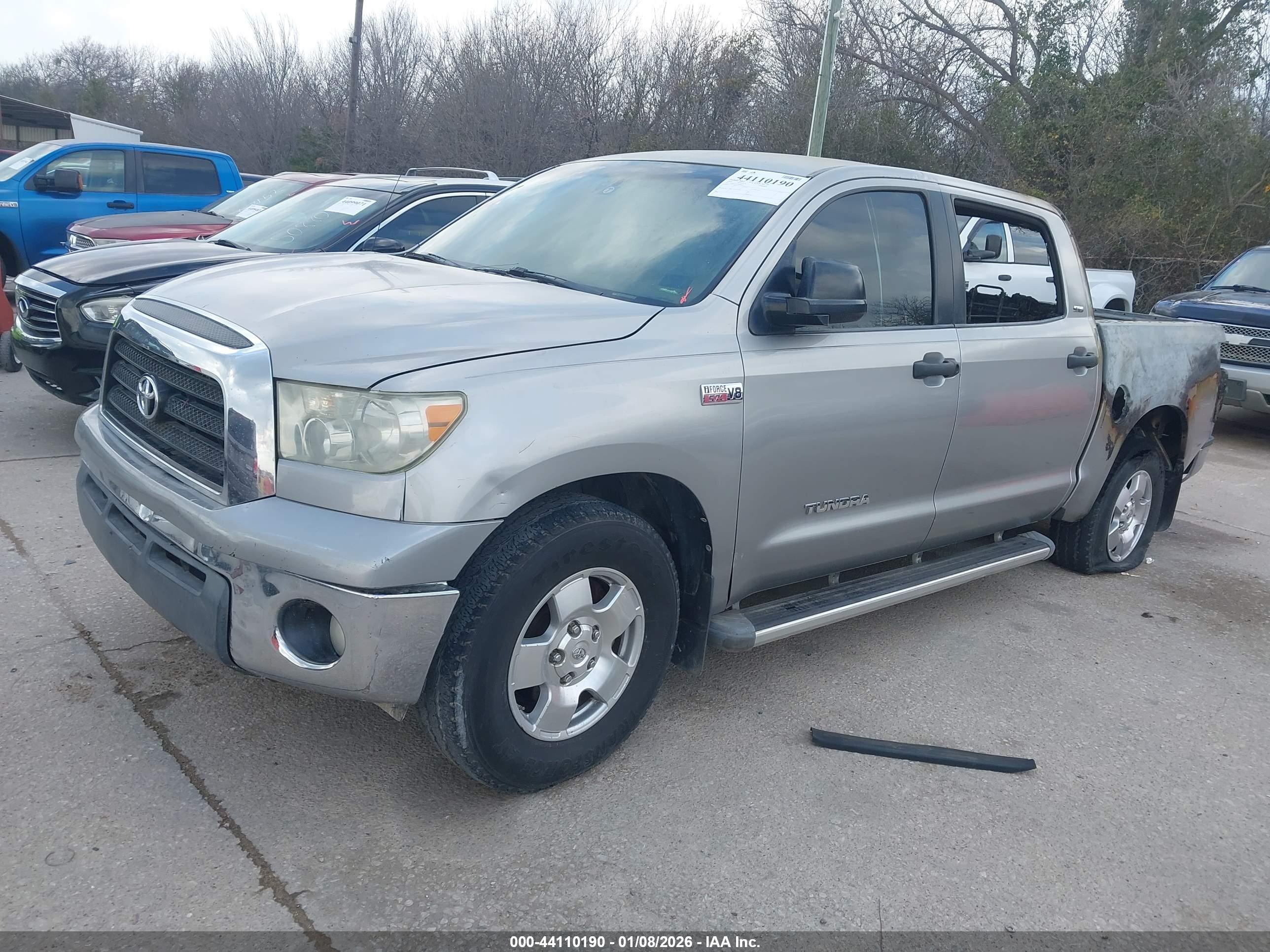 TOYOTA TUNDRA image 2