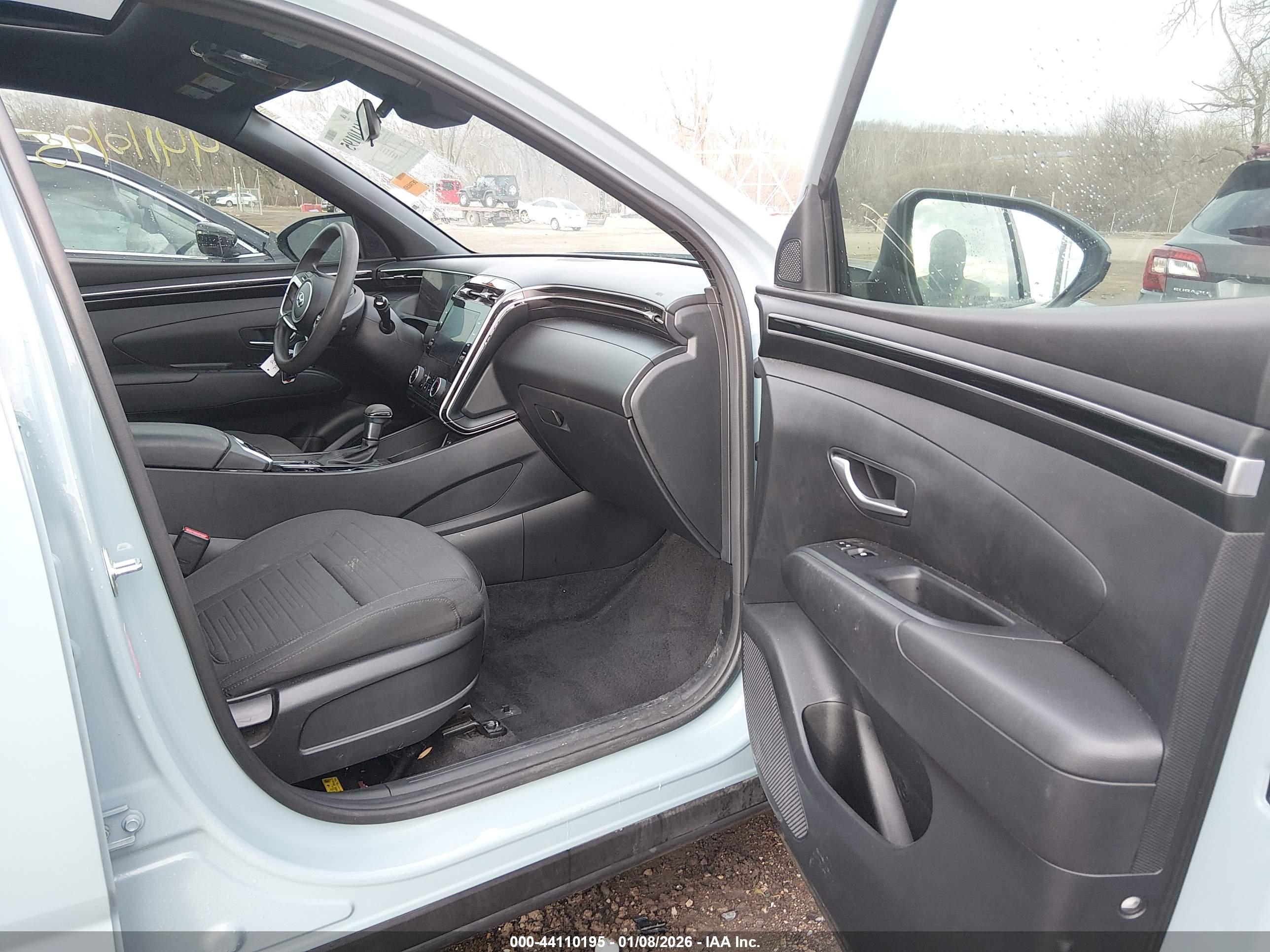 HYUNDAI SANTA image 5