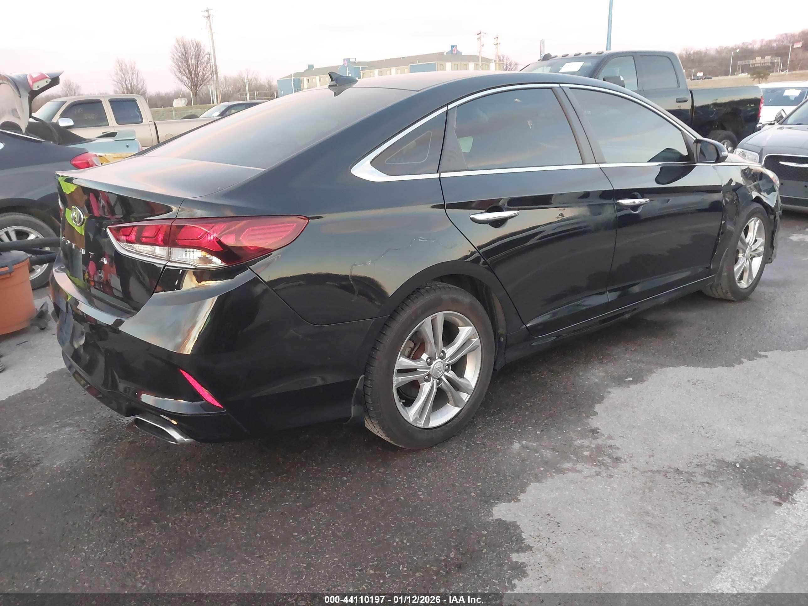 HYUNDAI SONATA image 4